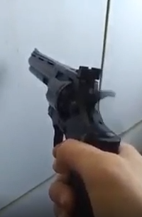 Si te gustan las pistolas, éste es tu video