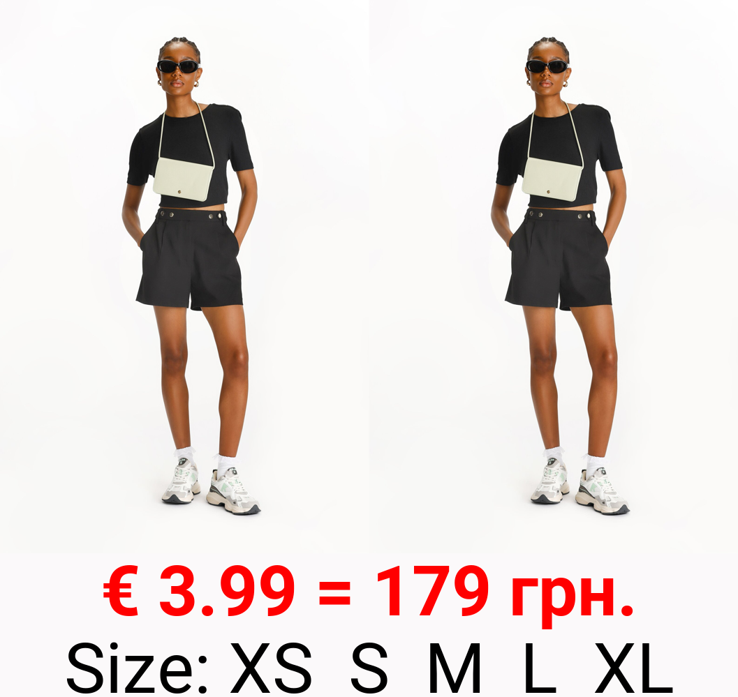 Shorts with buttons
