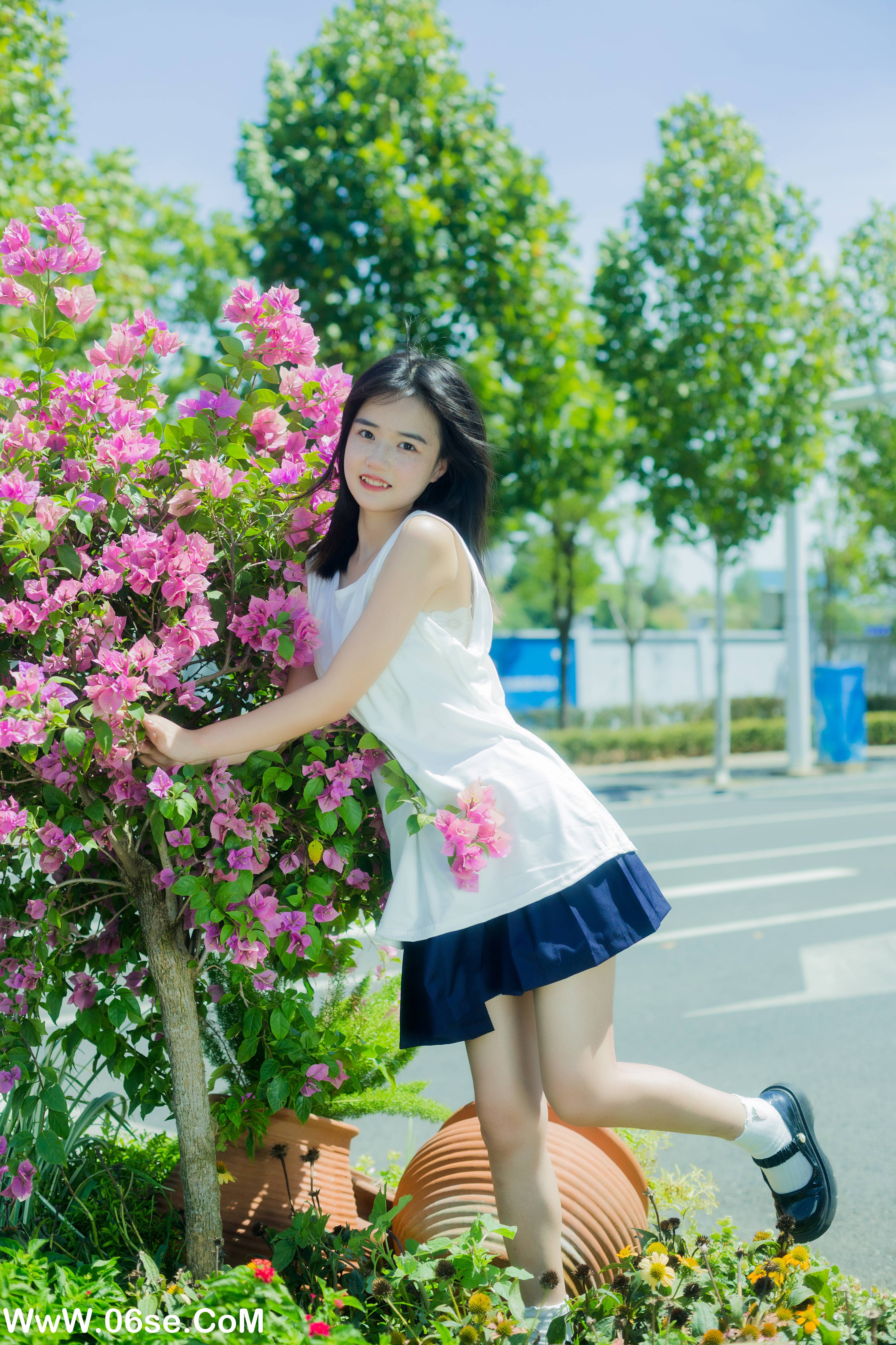 图片[30]-[YITUYU艺图语]2022.09.30 街心三角梅 小怡妹妹cute[33+1P／362MB]-六色网