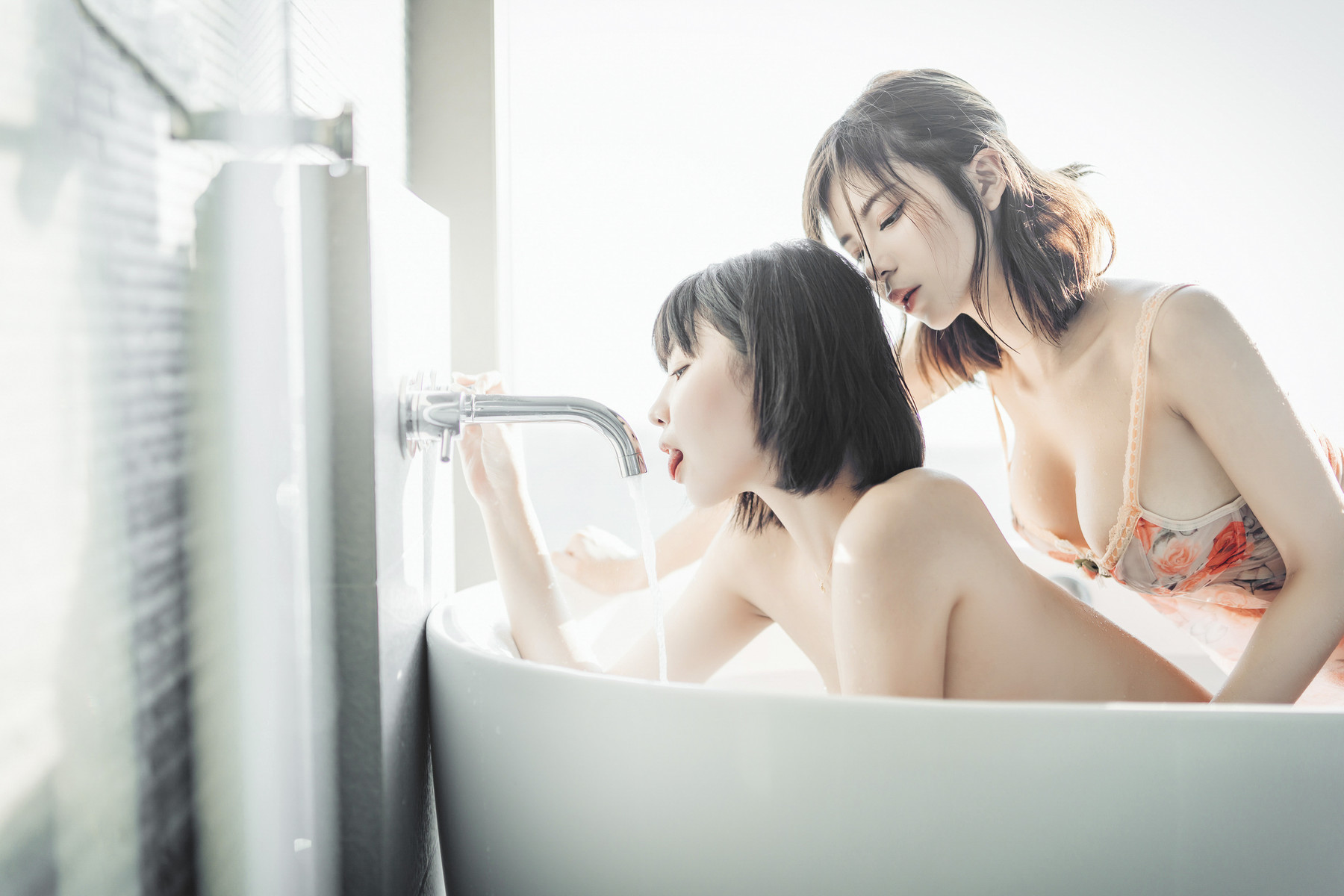 JVID精品 果宝宝 雙全裸無碼 女女情慾初嘗試 美少女們的第一次 Vol.03 32