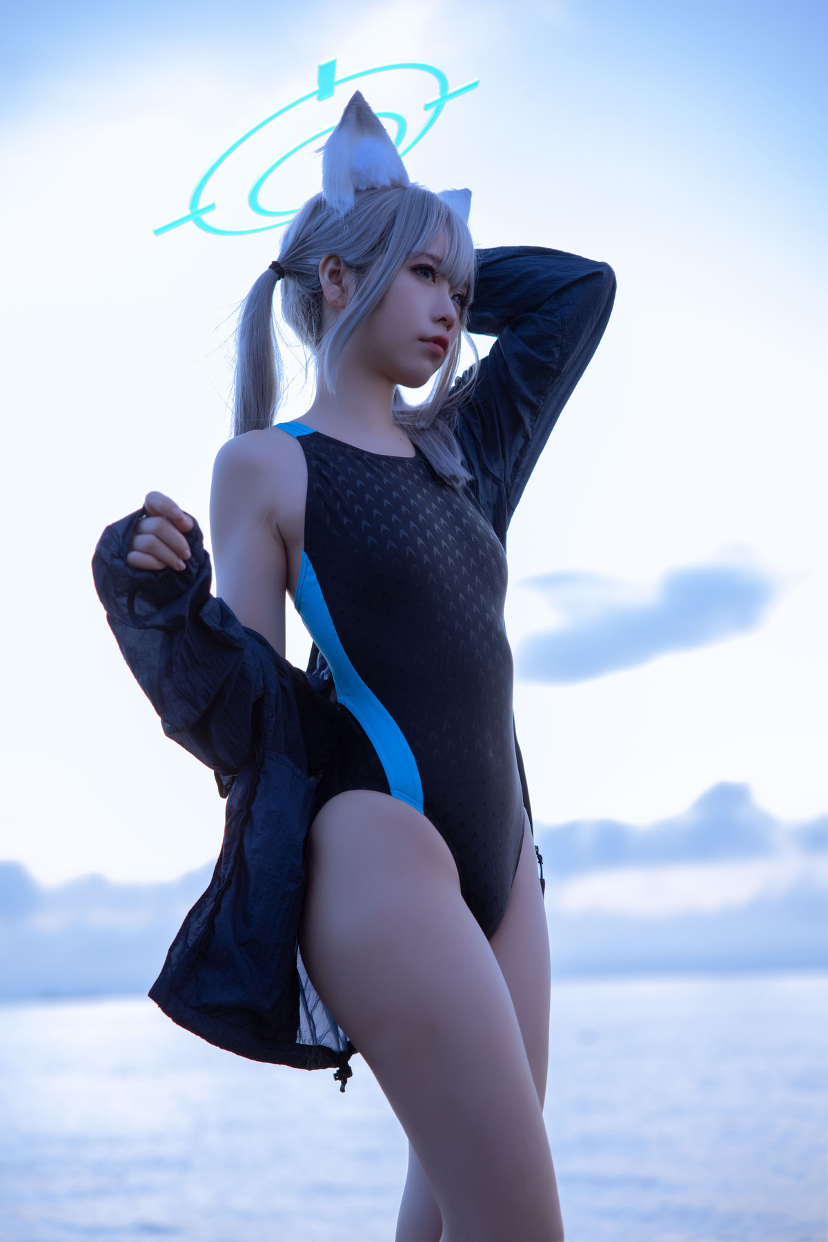 Cosplay G44不会受伤 碧蓝档案 砂狼白子泳装 13