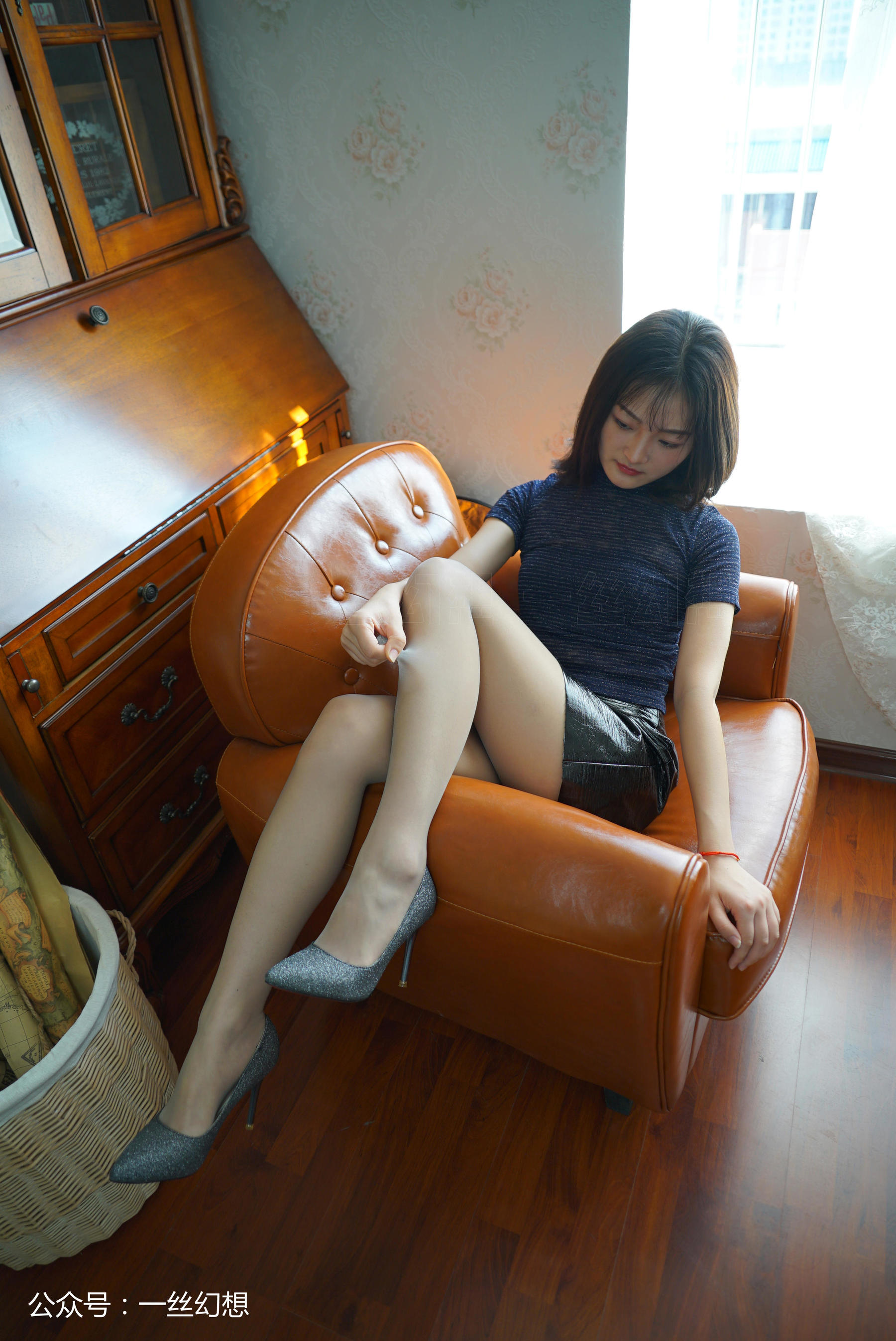 [高丝女子图鉴]袜小喵×一丝幻想_No.019_格格-写真图集共53P 1