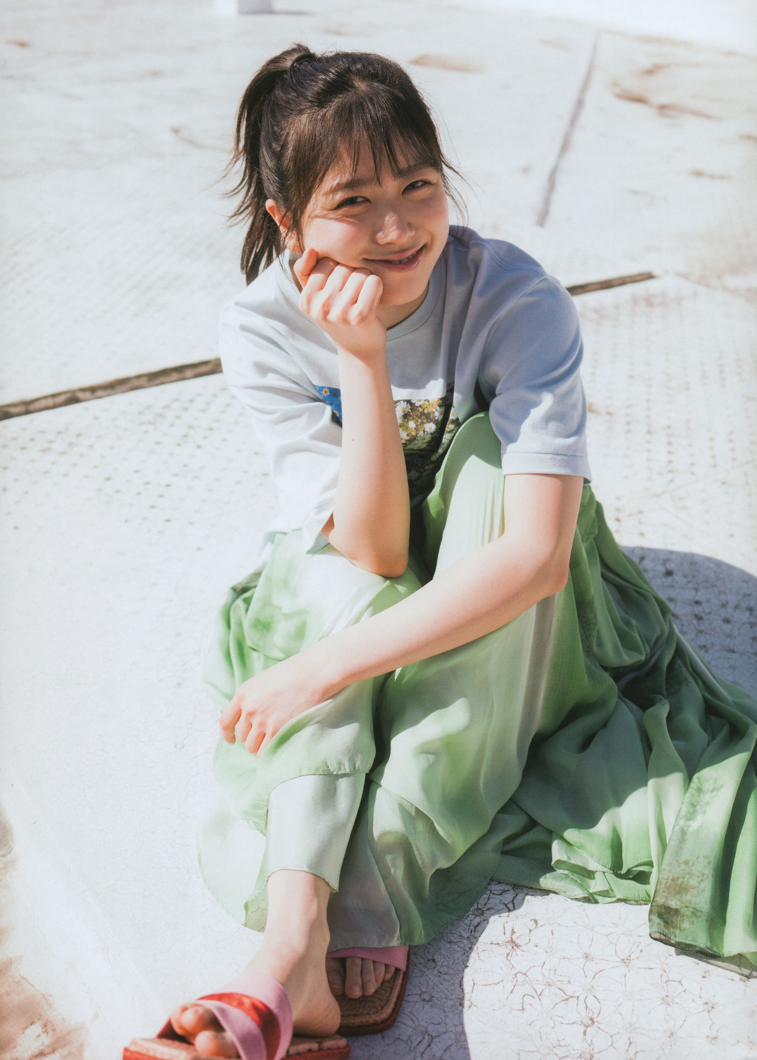 Akari Nibu 丹生明里, B.L.T. 2022.06 (ビー・エル・ティー 2022年6月号) 14