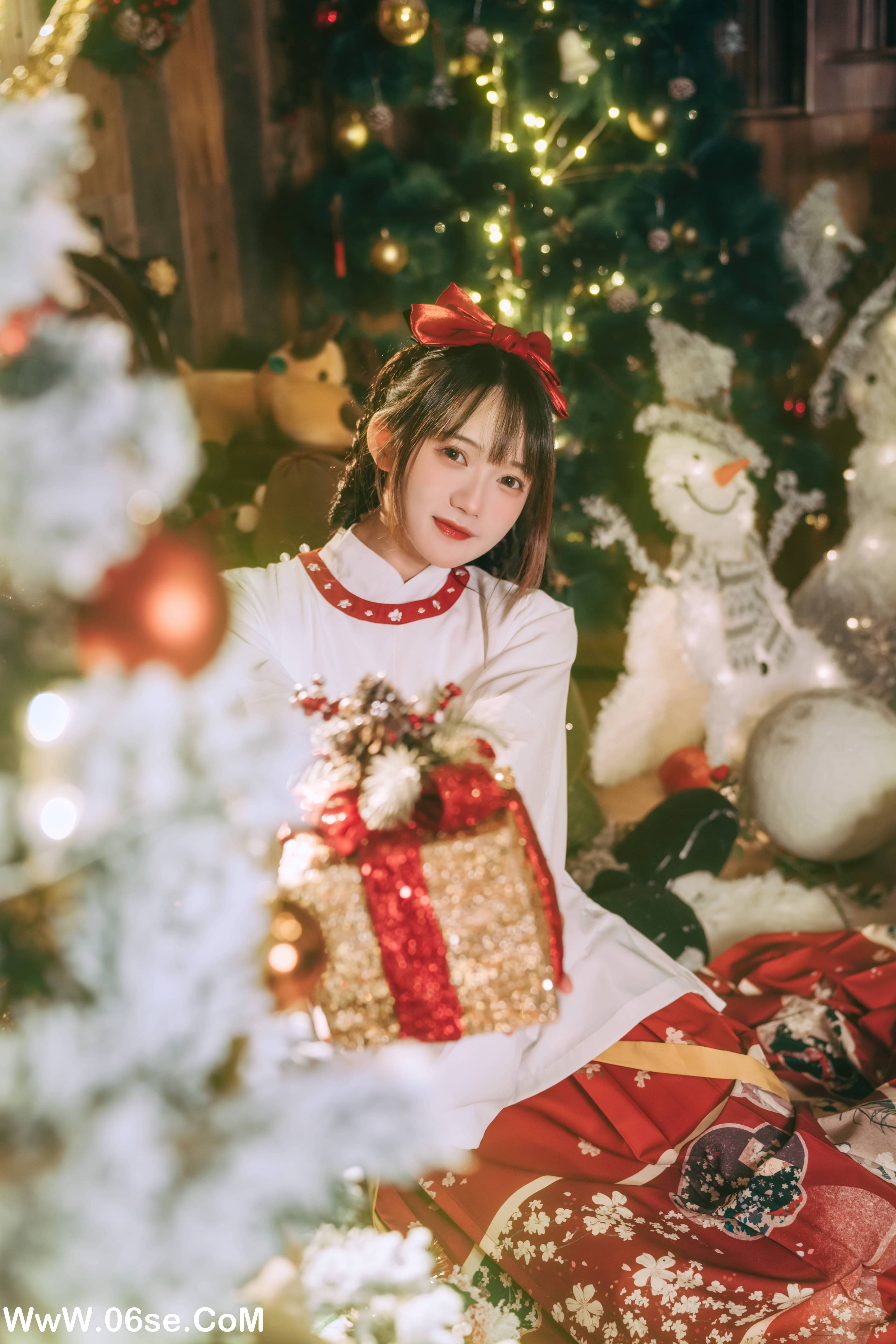 图片[20]-[YITUYU艺图语]2022.12.27 汉洋折衷的圣诞 兔子Zzz不吃胡萝卜[28+1P／194MB]-六色网