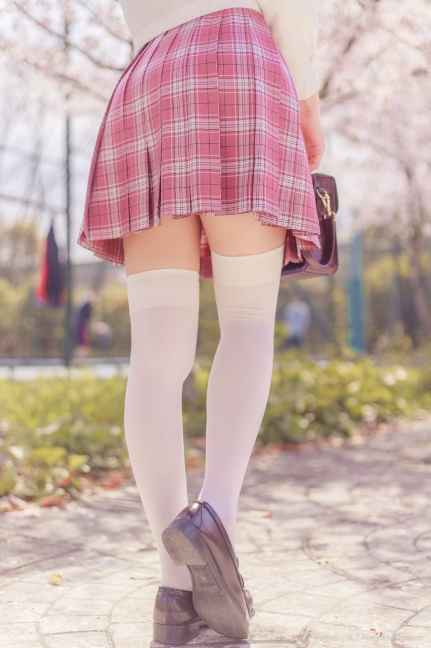 ATFMAKER-桜満開の季節、スケスケ青いセーラー服[78P] 1
