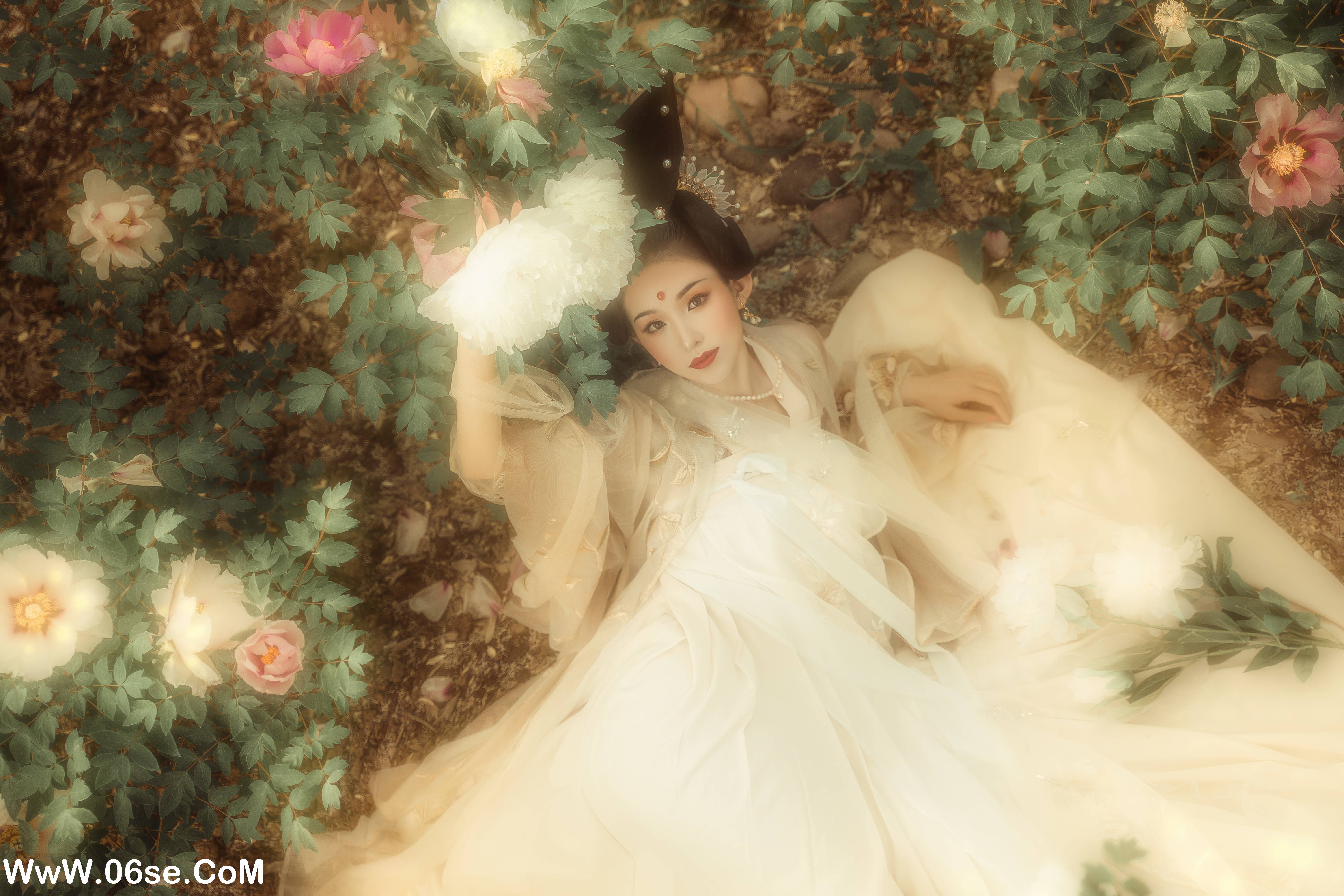 图片[23]-[YITUYU艺图语]2022.09.20 花想容 笔墨瞎伺候[34+1P／270MB]-六色网