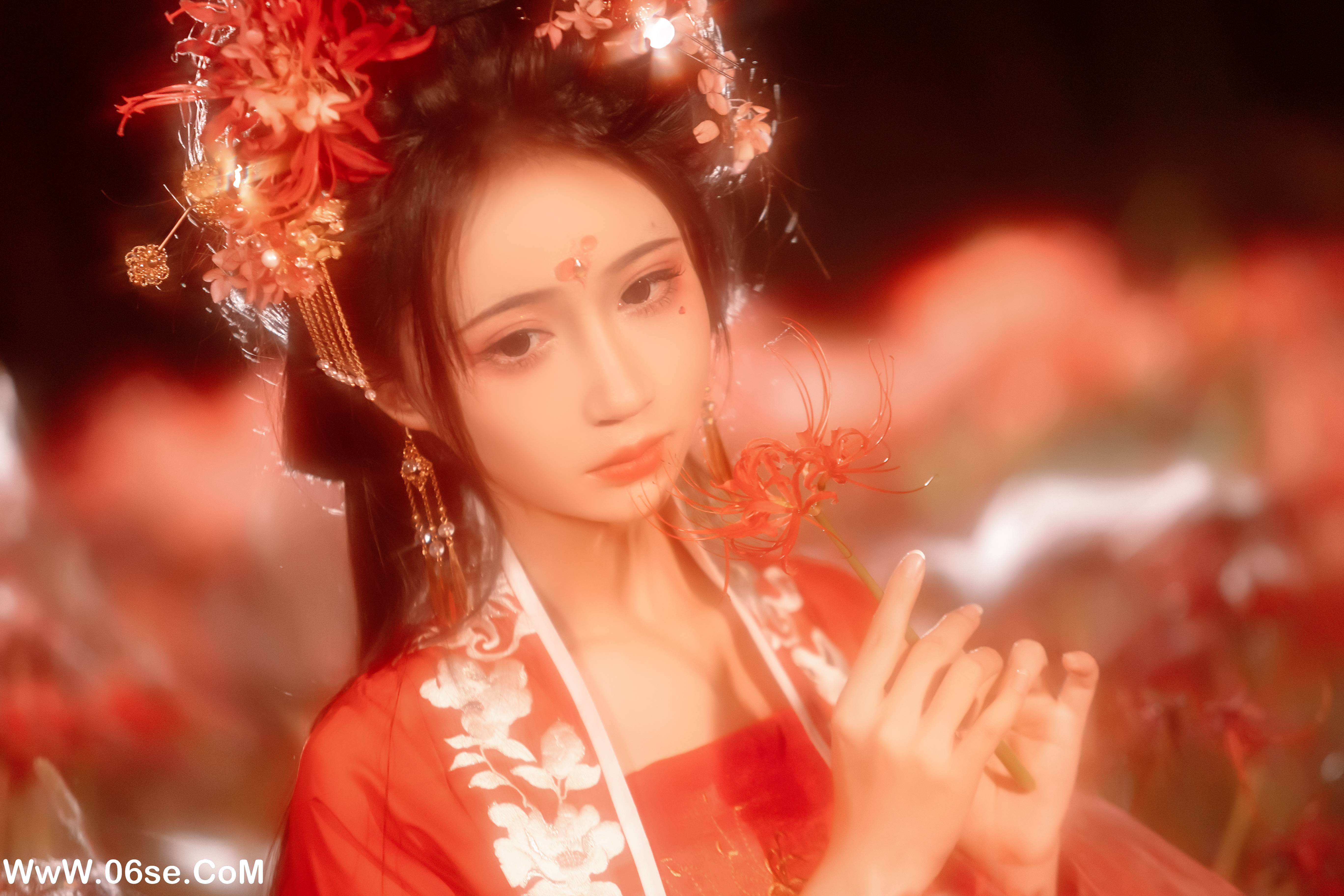 图片[13]-[YITUYU艺图语]2022.12.07 彼岸花 -绮罗生的小苏苏-[31+1P／337MB]-六色网