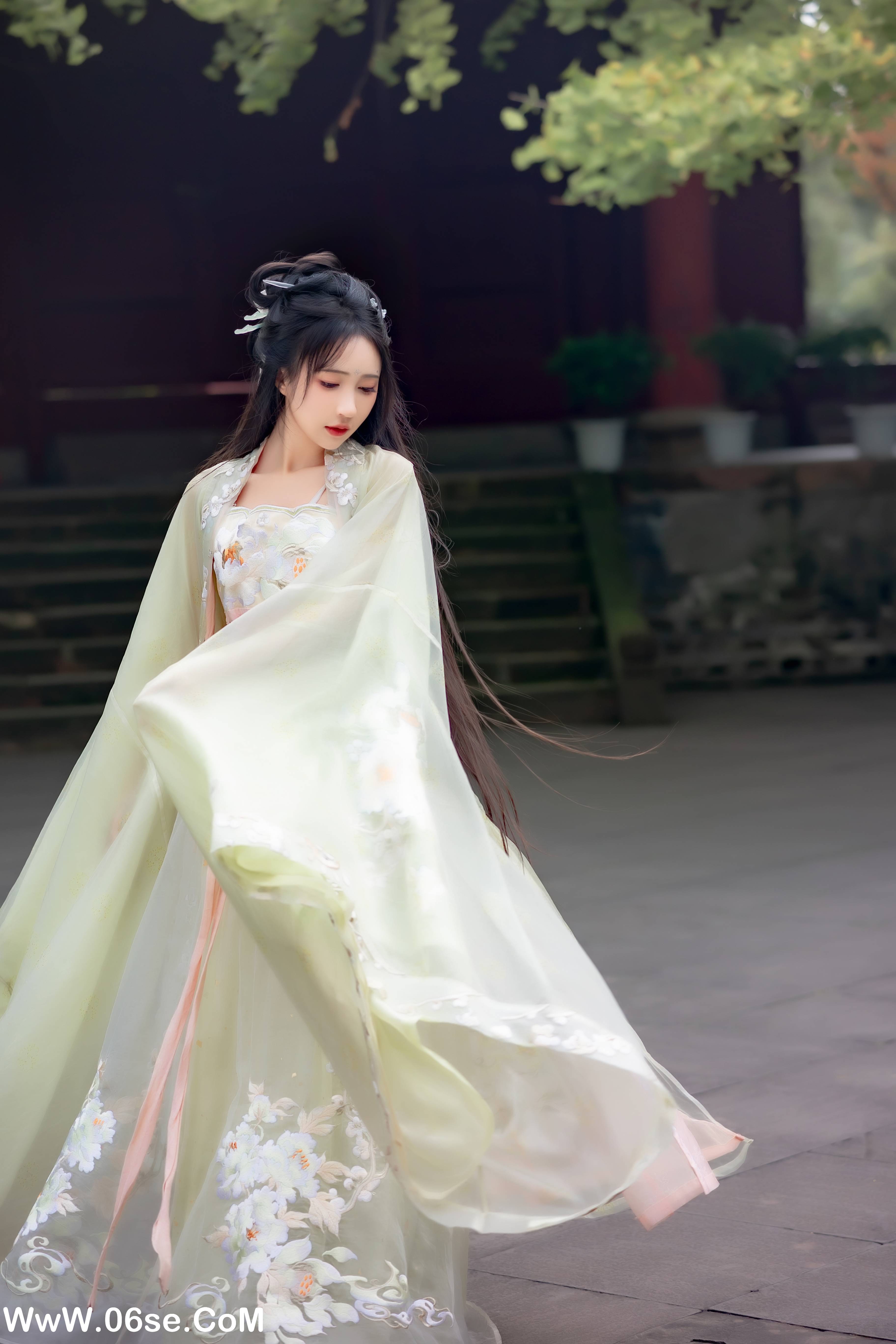 图片[32]-[YITUYU艺图语]2022.11.26 拒霜思 -绮罗生的小苏苏-[32+1P／249MB]-六色网