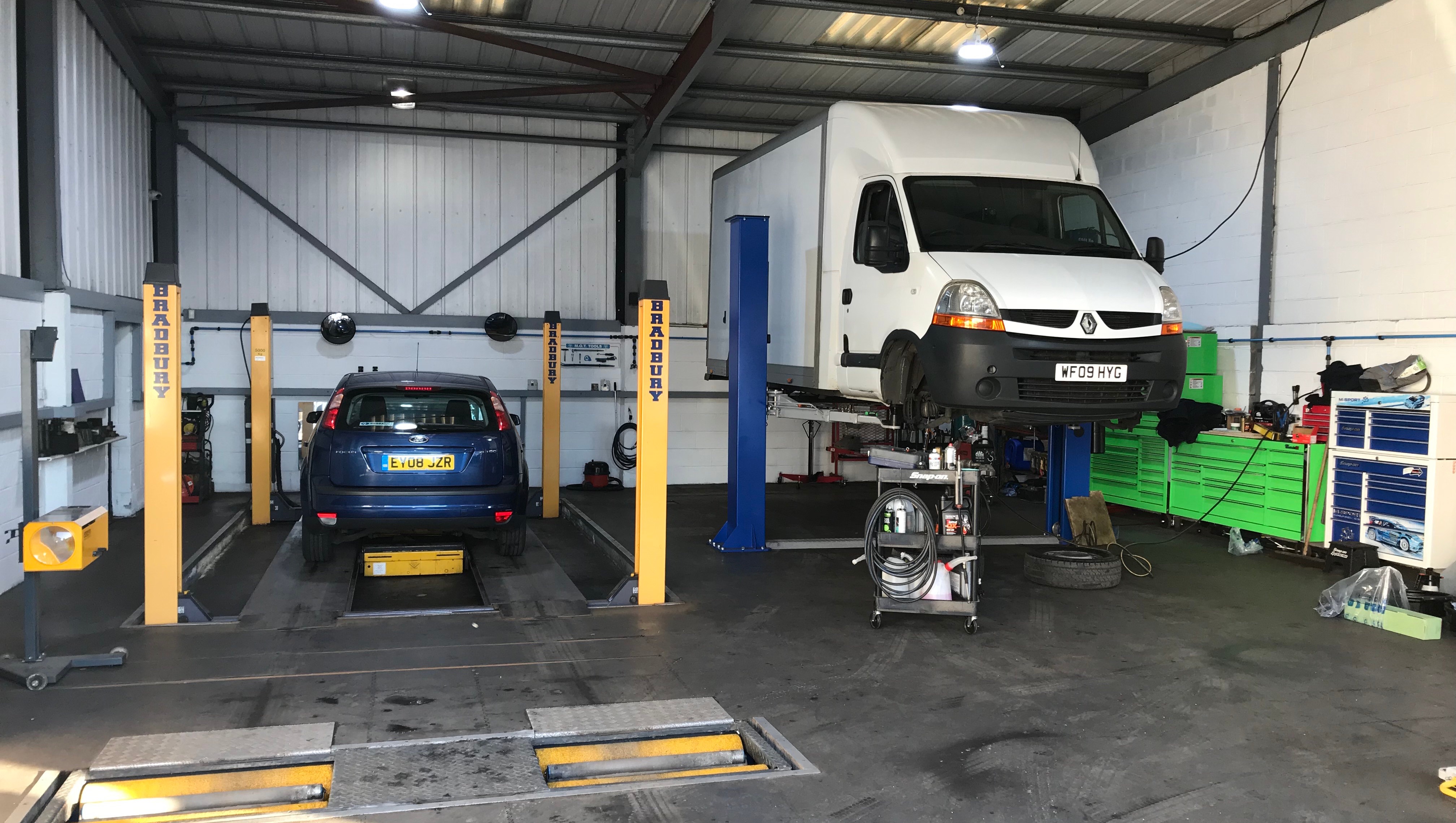 Elevate Your Drive Unmatched FullService Excellence at GForce Tyres