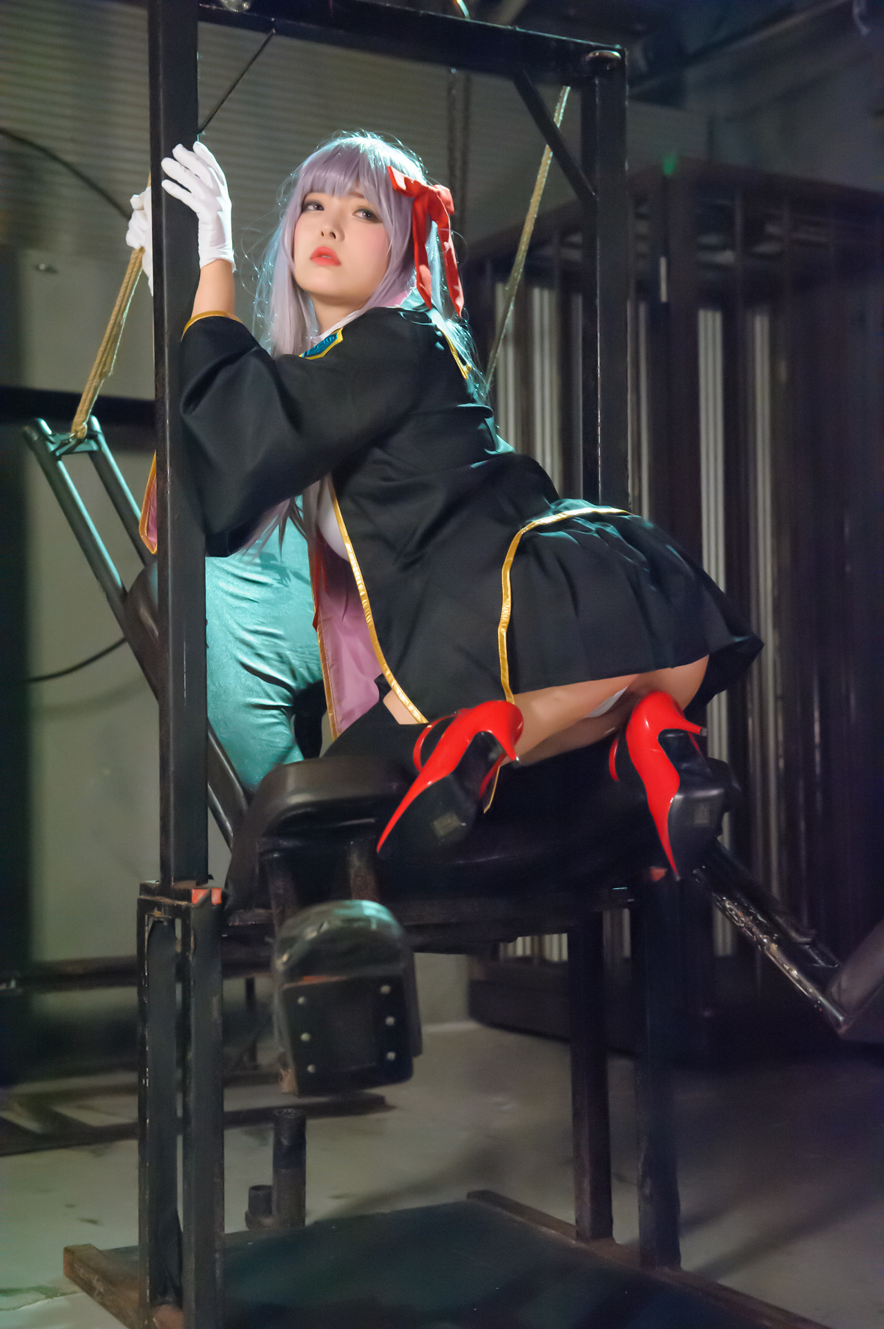 あなたが好きなのは？ダークな世界観で緊縛されている少女 47
