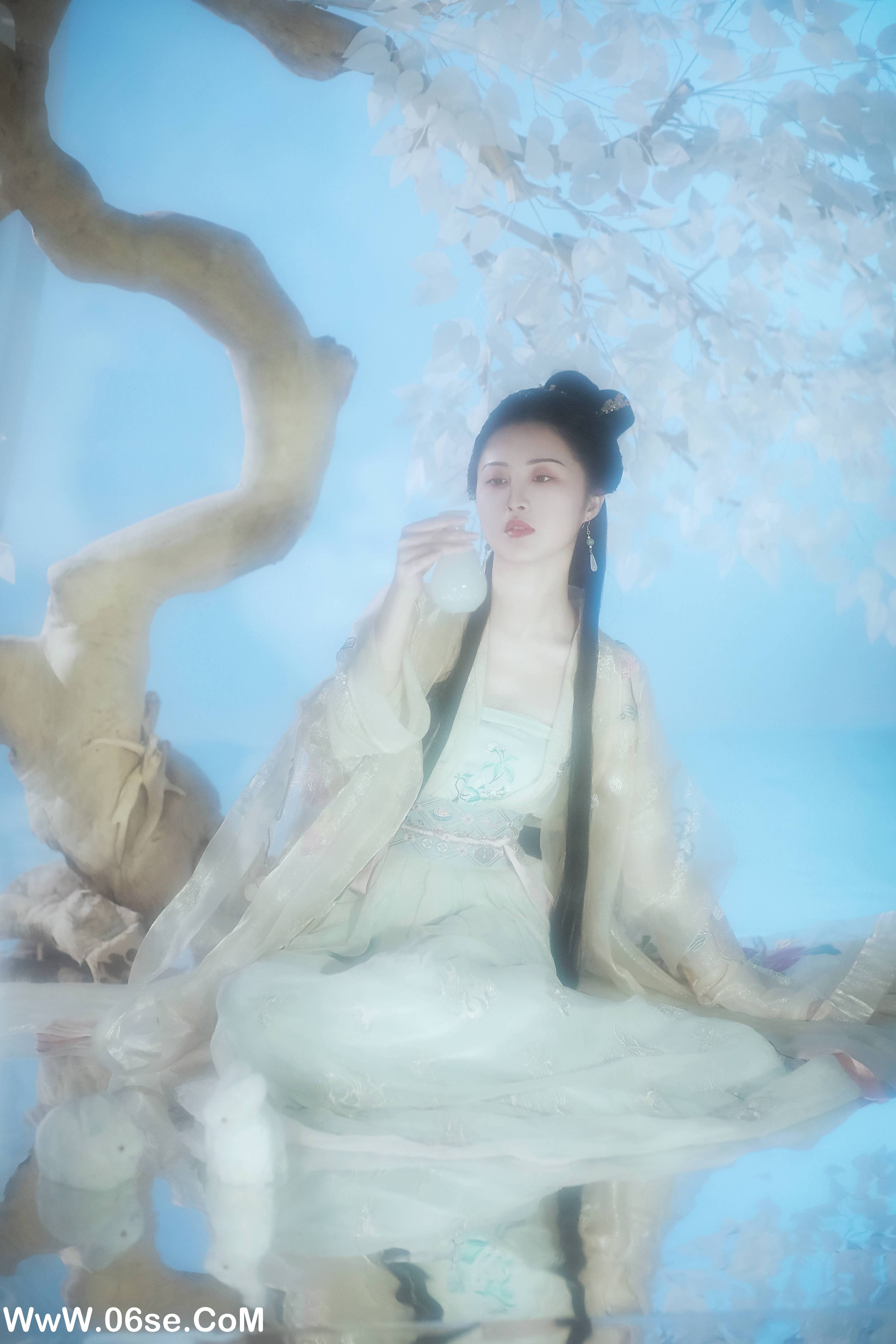 图片[23]-[YITUYU艺图语]2022.05.27 广寒宫 鱿鱼阿姨[25P-388.91MB]-六色网
