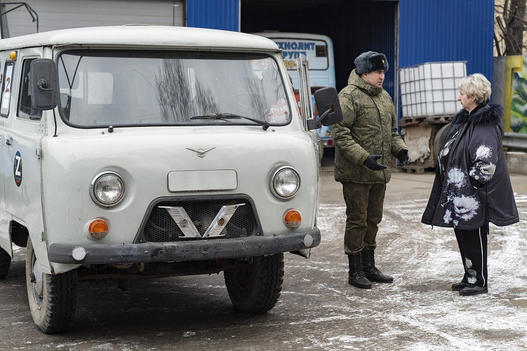 Хабаровчанка купила старенький «УАЗ» и отдала военным на нужды спецоперации