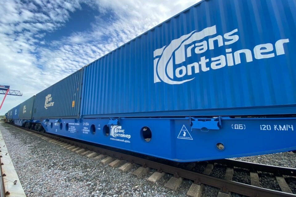 Компания "Трансконтейнер" запустила регулярный железнодорожный сервис из Вьетнама в Россию