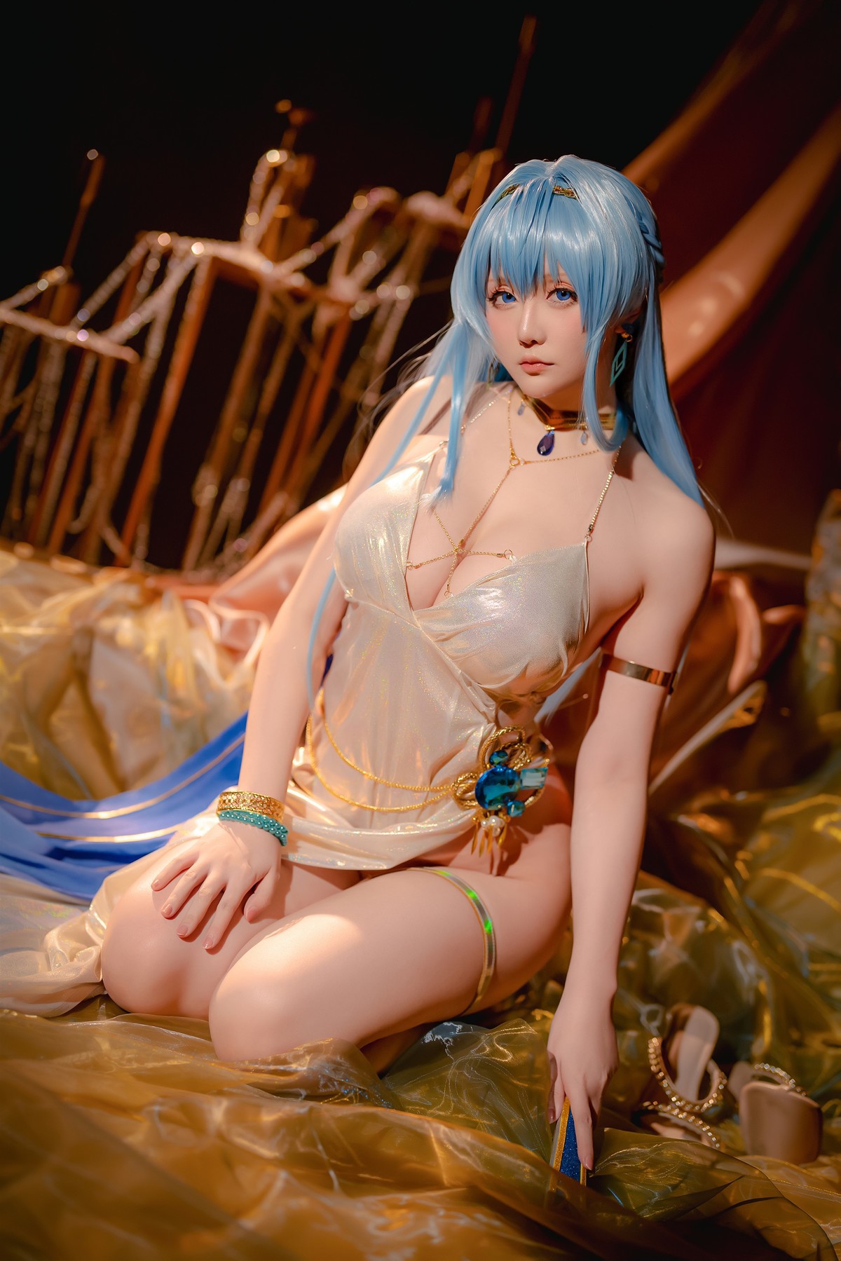 Cosplay 星之迟迟Hoshilily Nikke 海伦 35
