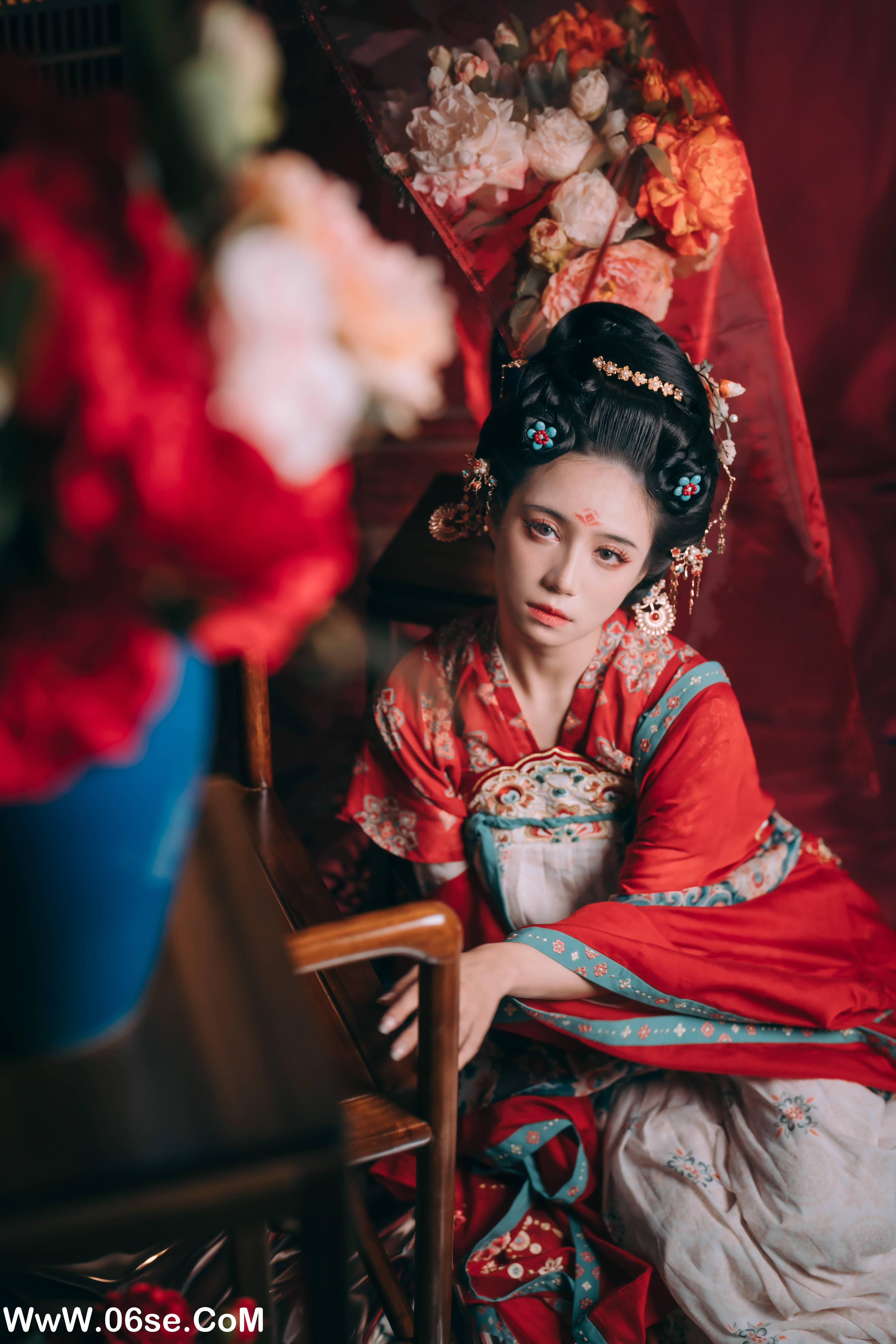 图片[5]-[YITUYU艺图语]2022.09.10 花想容颜 贰加六[22+1P／87.2MB]-六色网