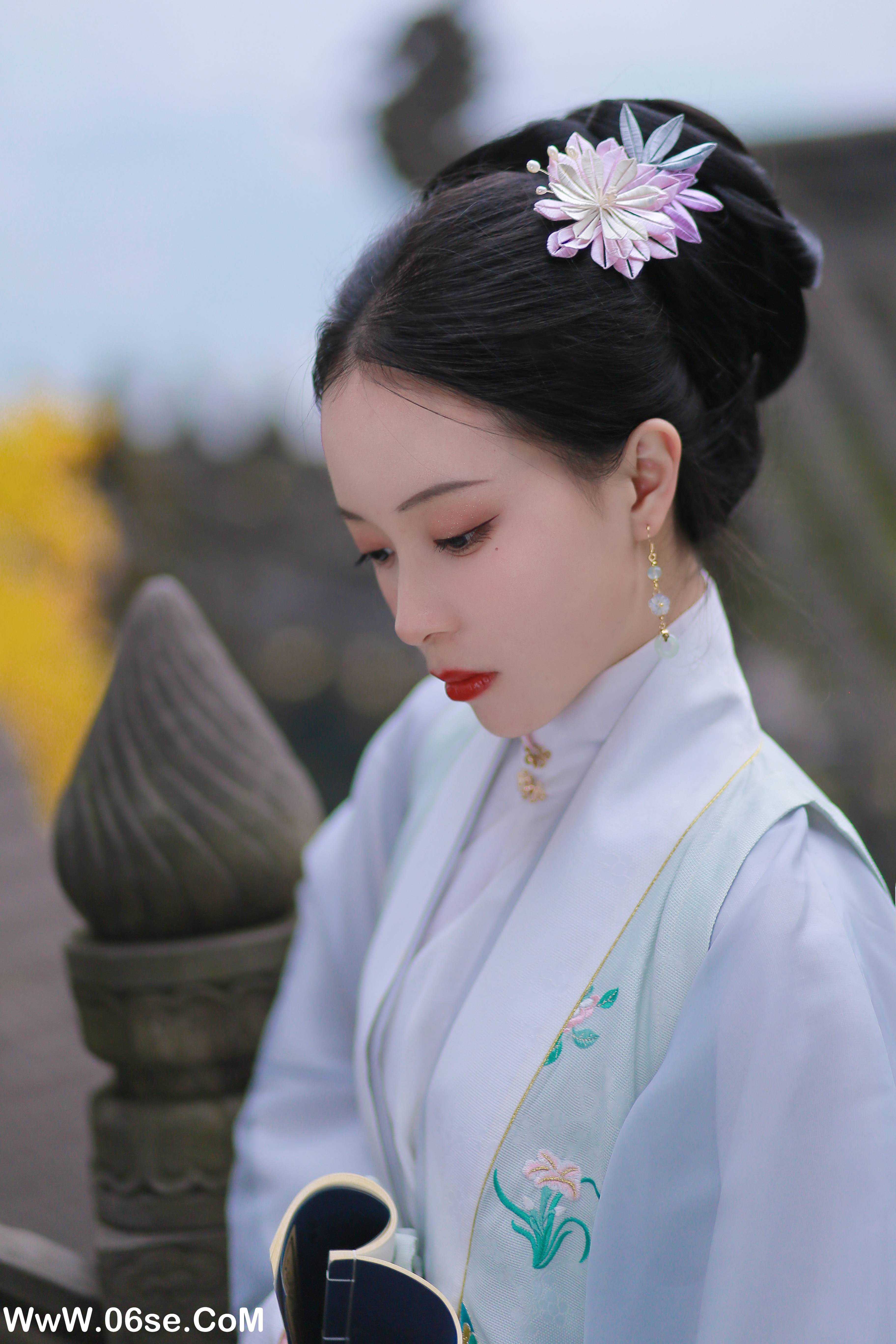 图片[21]-[YITUYU艺图语]2022.02.17 银杏歌 花泽阮阮[34+1P／353MB]-六色网