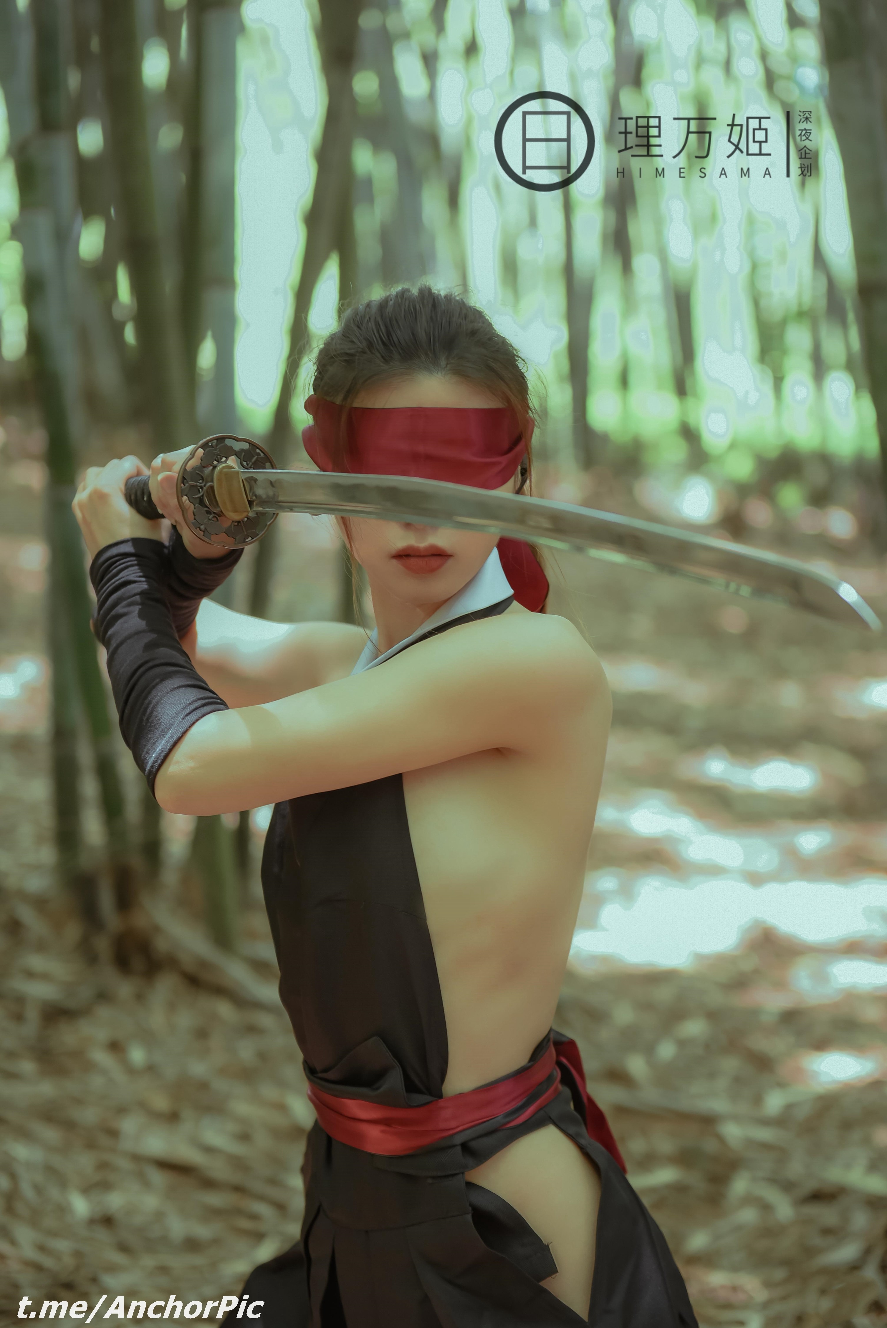 理万姬 - 女武士竹林露出 30P 7
