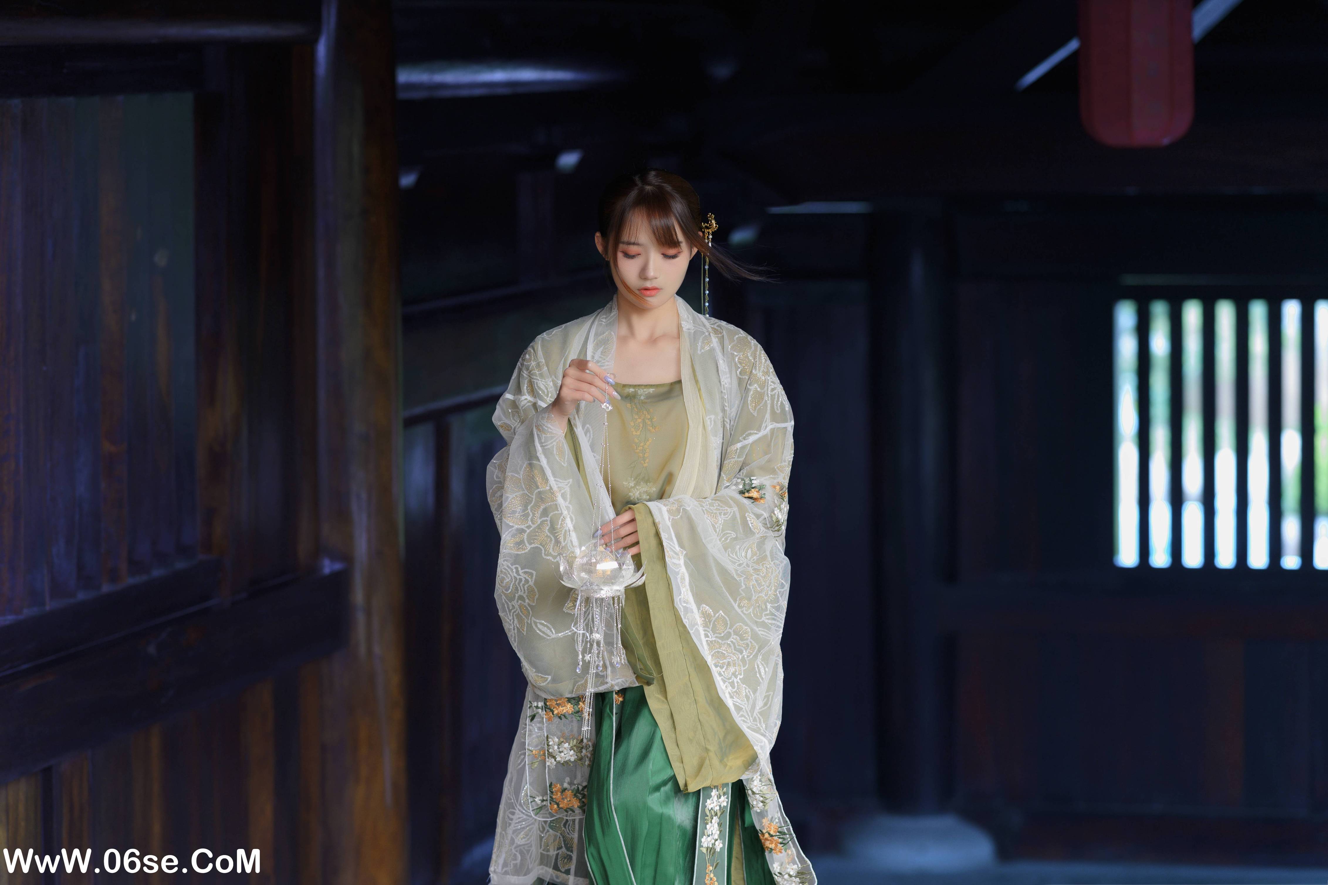 图片[25]-[YITUYU艺图语]2022.07.02 宫墙柳 兔子Zzz不吃胡萝卜[44P-461.1M]-六色网
