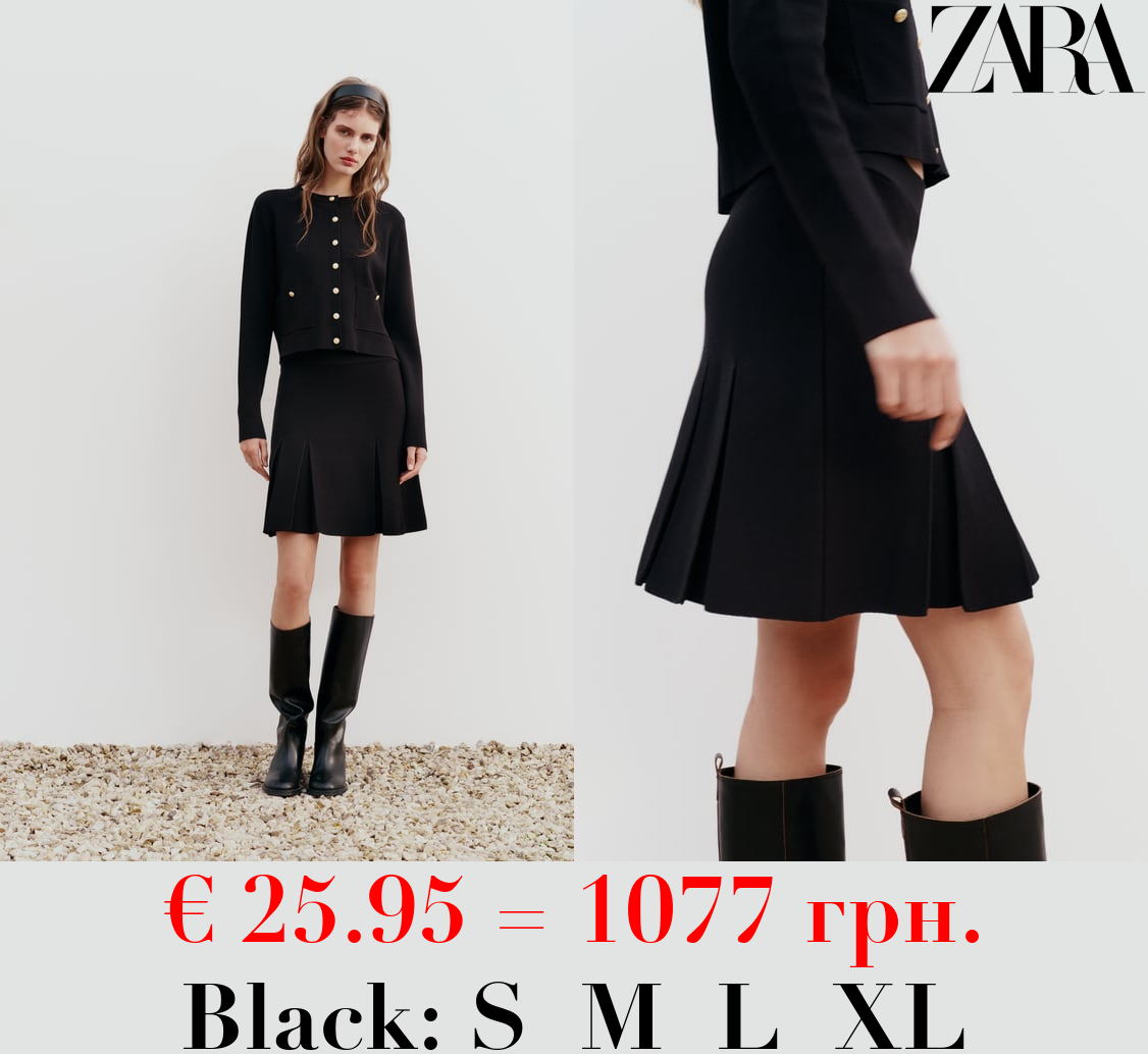 BOX PLEAT KNIT MINI SKIRT