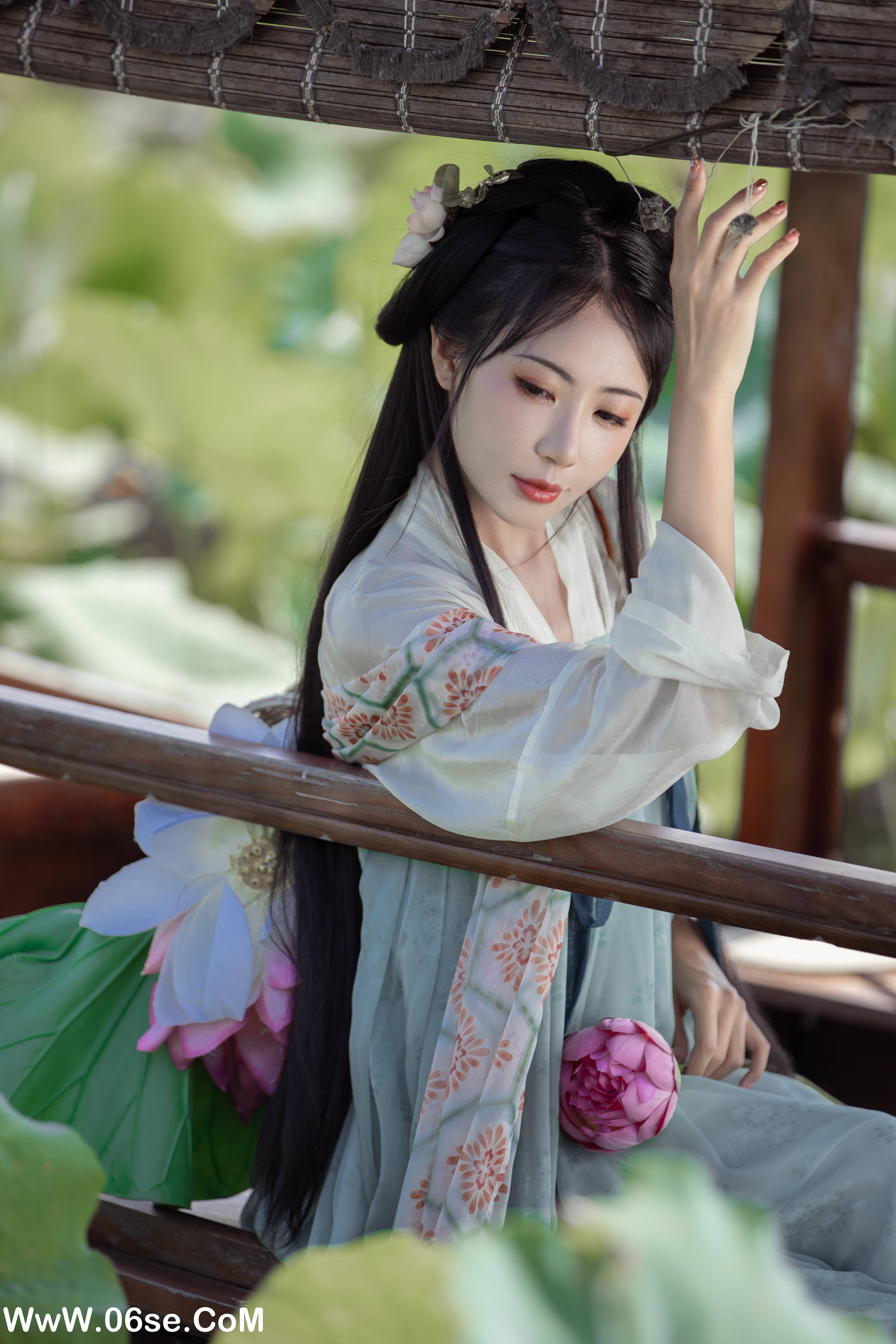图片[17]-[YITUYU艺图语]2022.11.15 荷芰 酸辣粉[30+1P／290MB]-六色网