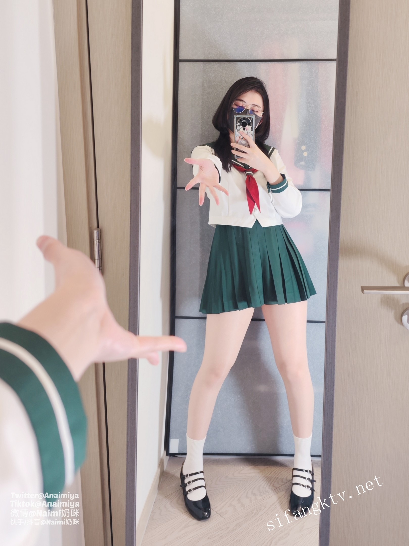 奶咪 戈薇学生服 4