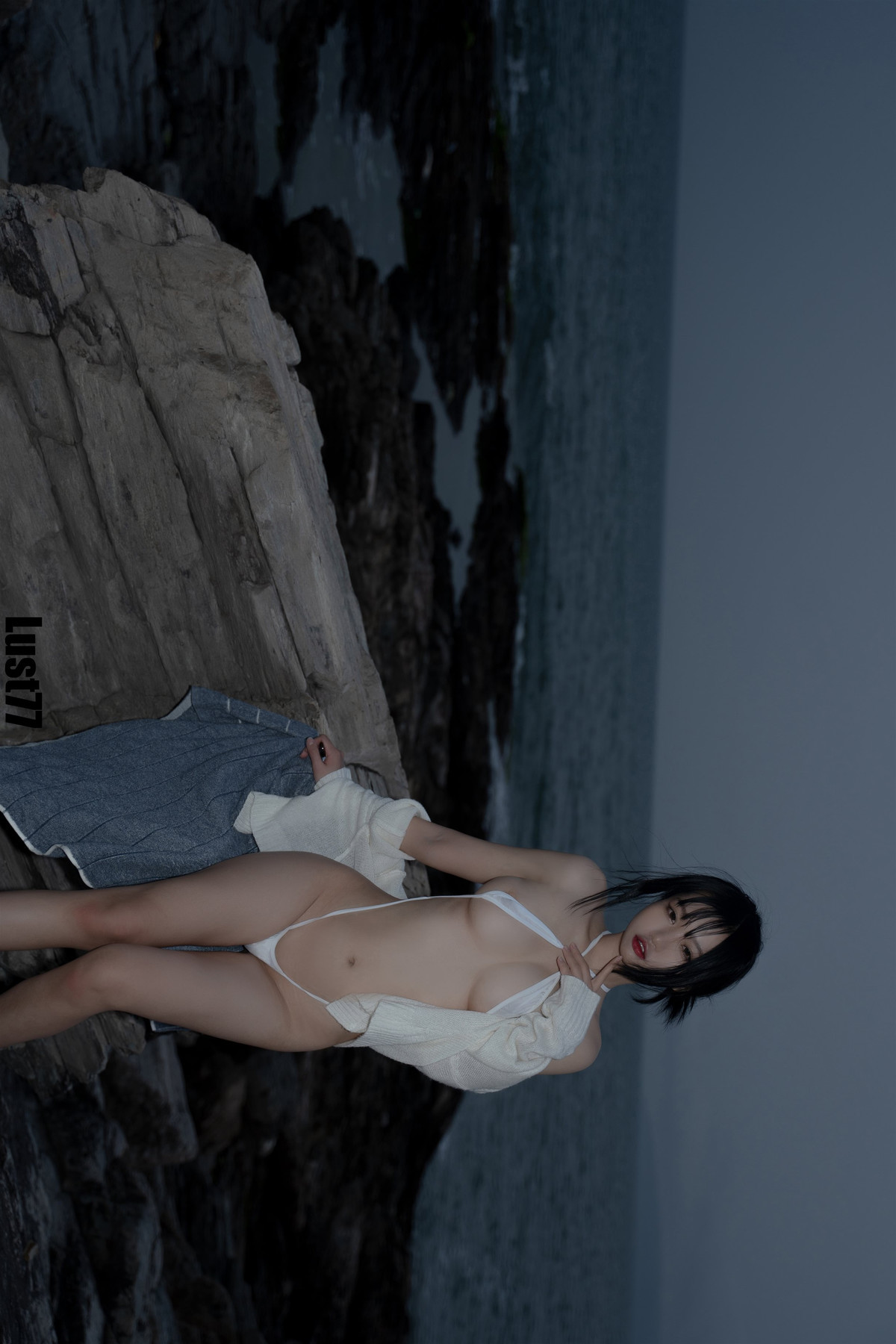 Cosplay 柒柒要乖哦 礁石海岸 Rocky Coast 42