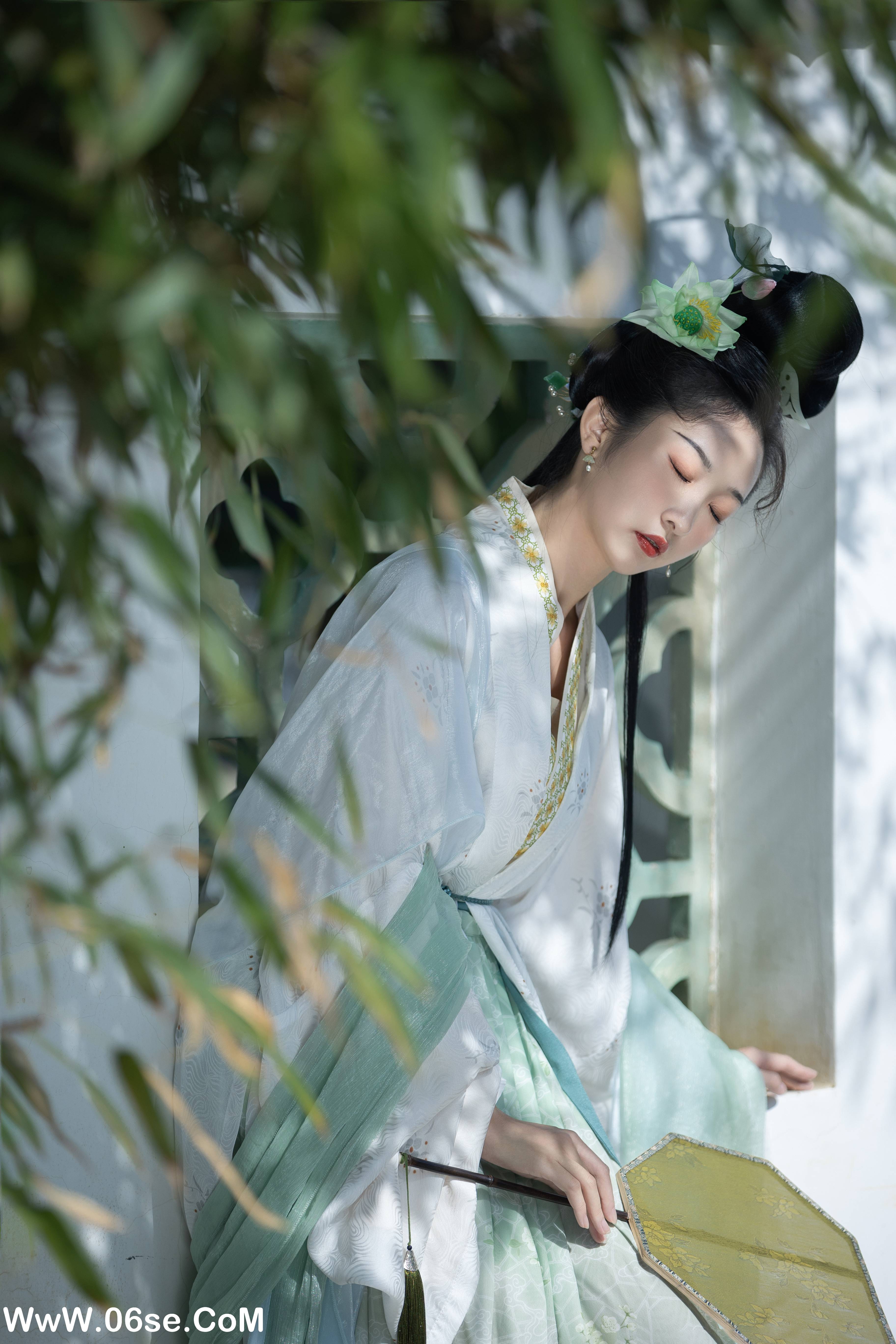 图片[6]-[YITUYU艺图语]2022.11.17 绿了芭蕉 丸子有只猫[33+1P／331MB]-六色网