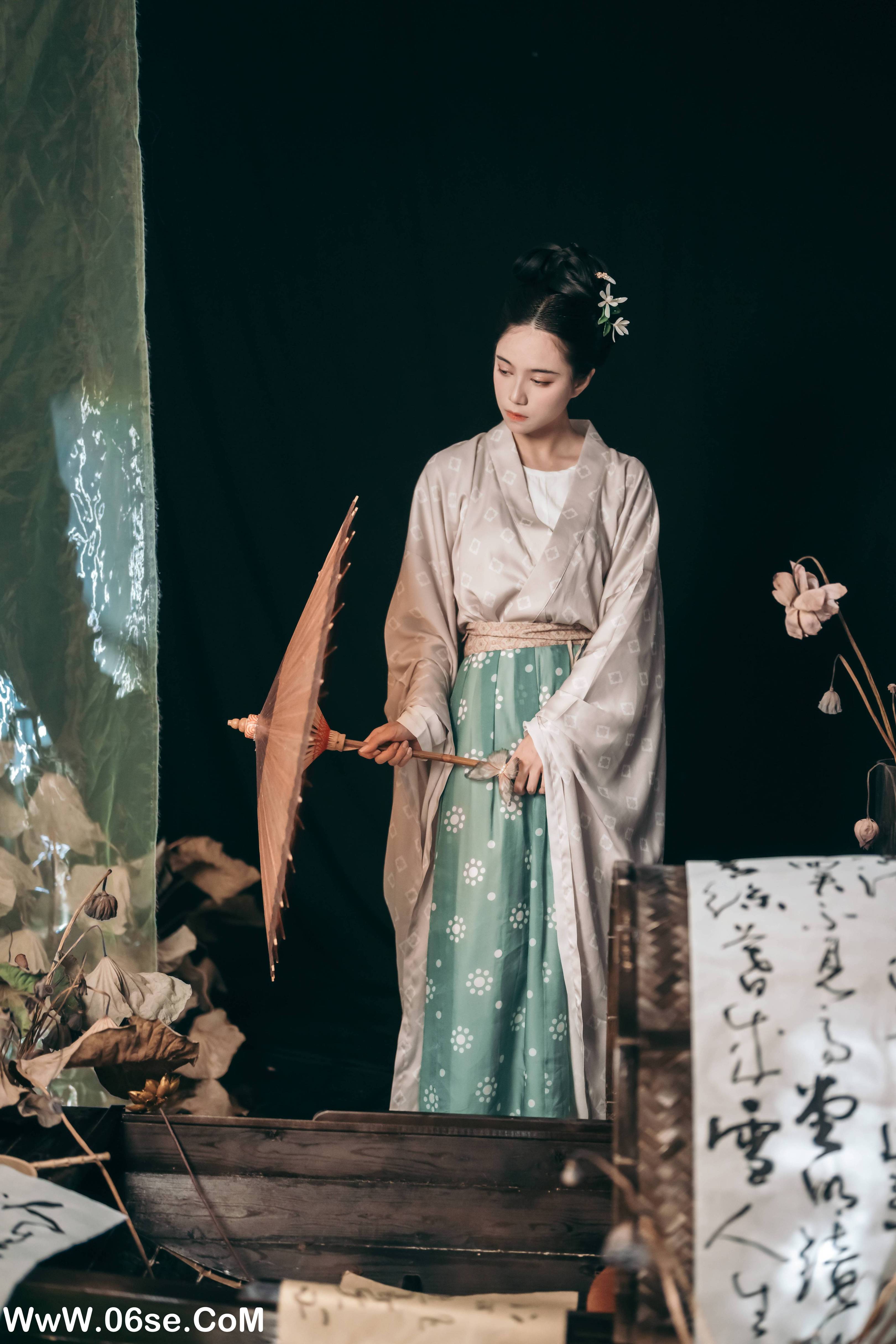 图片[22]-[YITUYU艺图语]2022.10.11 行香子 贰加六[31+1P／138MB]-六色网