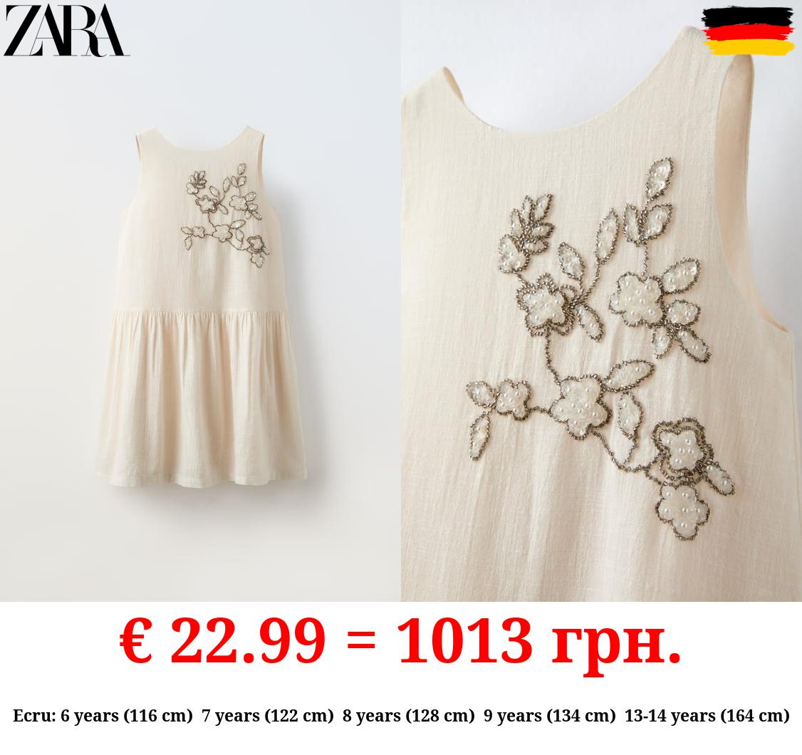 DRESS WITH FLORAL APPLIQUÉ