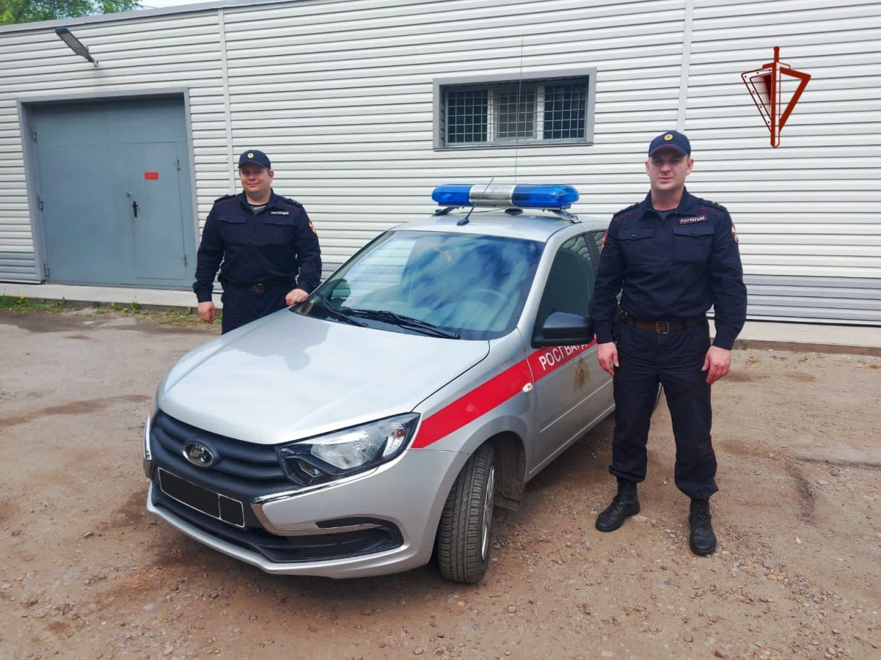 В Хабаровске росгвардейцы задержали мужчину, подозреваемого в уличном грабеже
