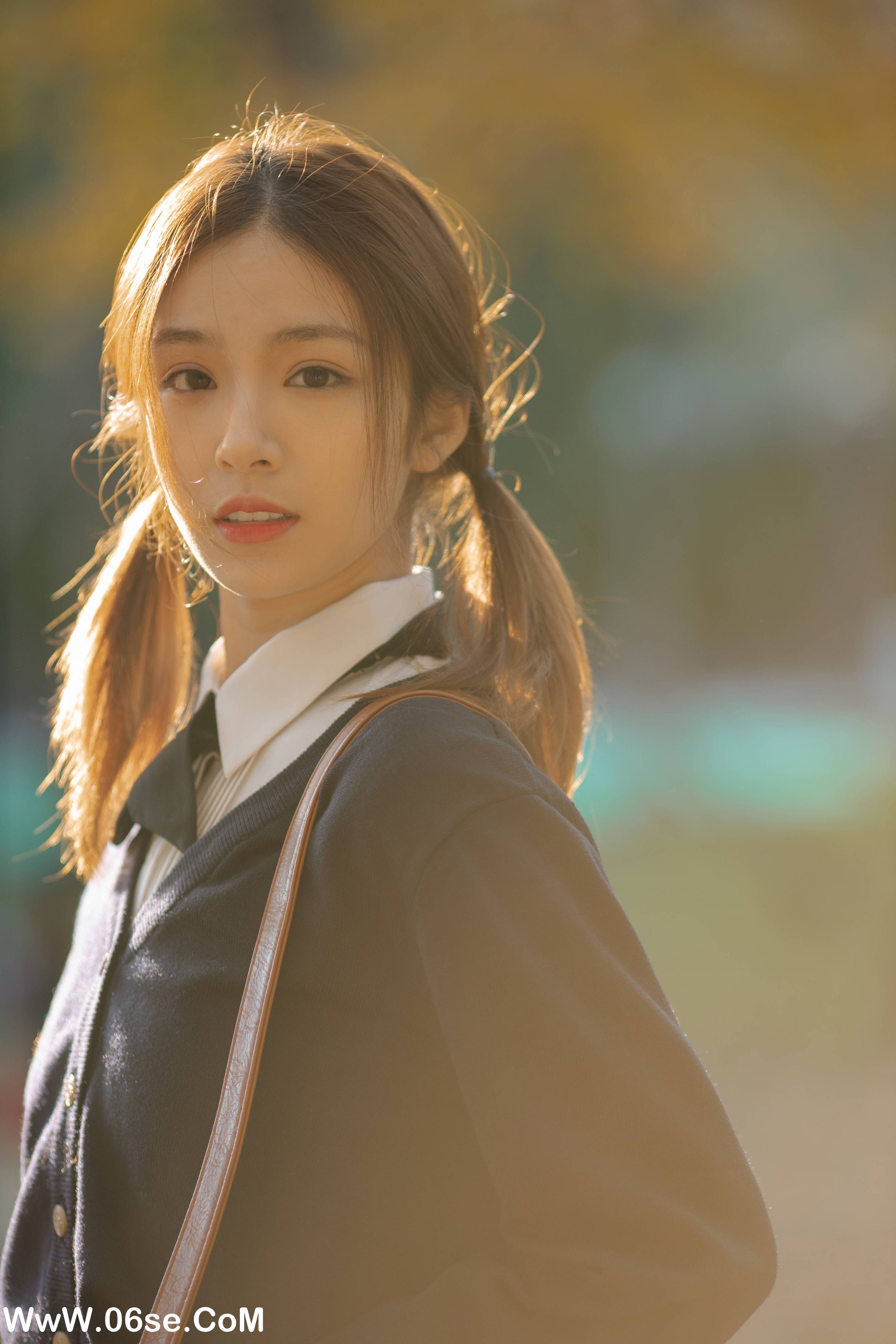 图片[22]-[YITUYU艺图语]2022.01.19 秋天，陪你一起看银杏 朱云慧大魔王[27+1P／306MB]-六色网