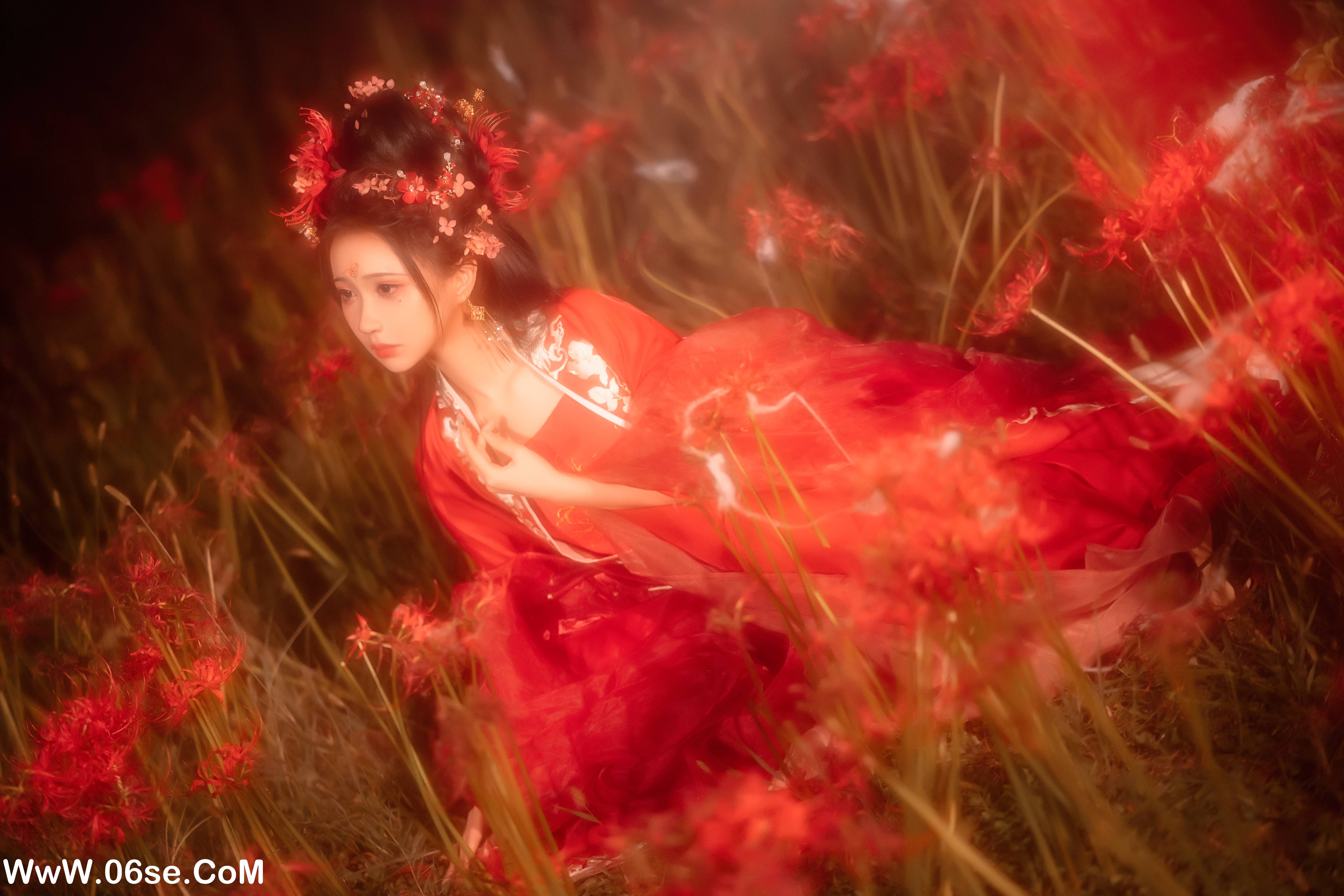 图片[23]-[YITUYU艺图语]2022.12.07 彼岸花 -绮罗生的小苏苏-[31+1P／337MB]-六色网