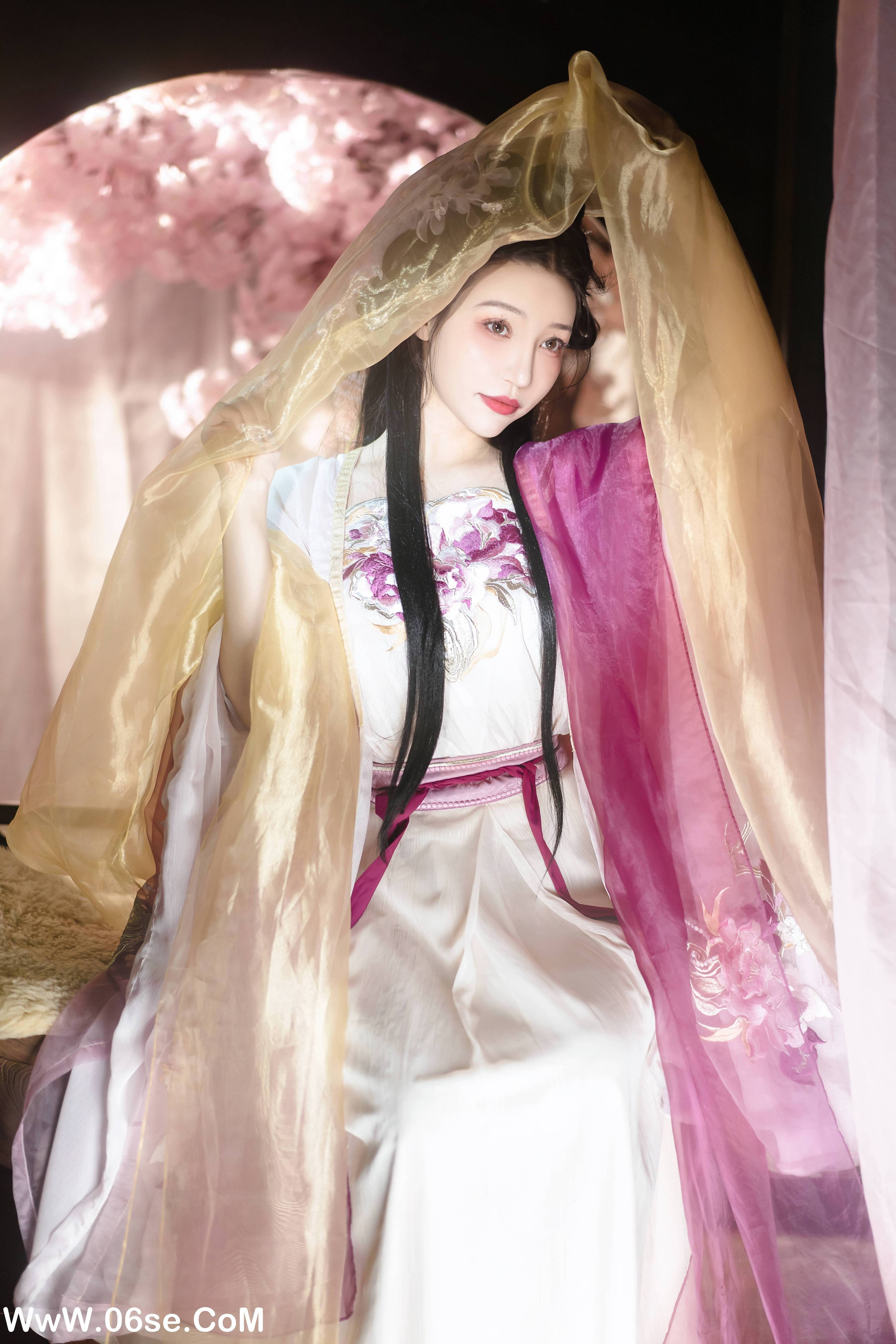 图片[22]-[YITUYU艺图语]2022.11.26 醉花酿 小田月嘉[26+1P／596MB]-六色网