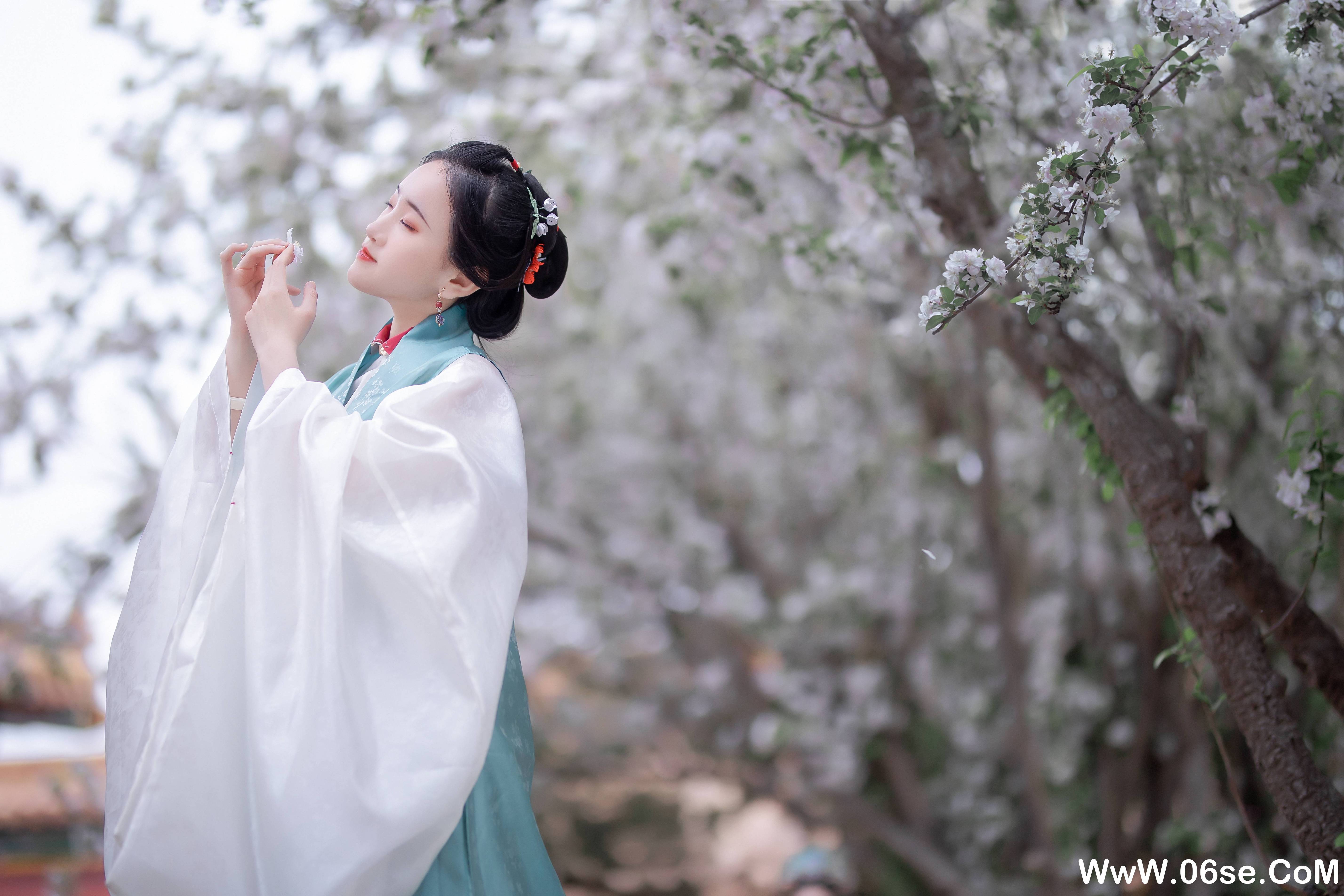 图片[16]-[YITUYU艺图语]2021.08.30 花想容 晴空[23+1P／453MB]-六色网