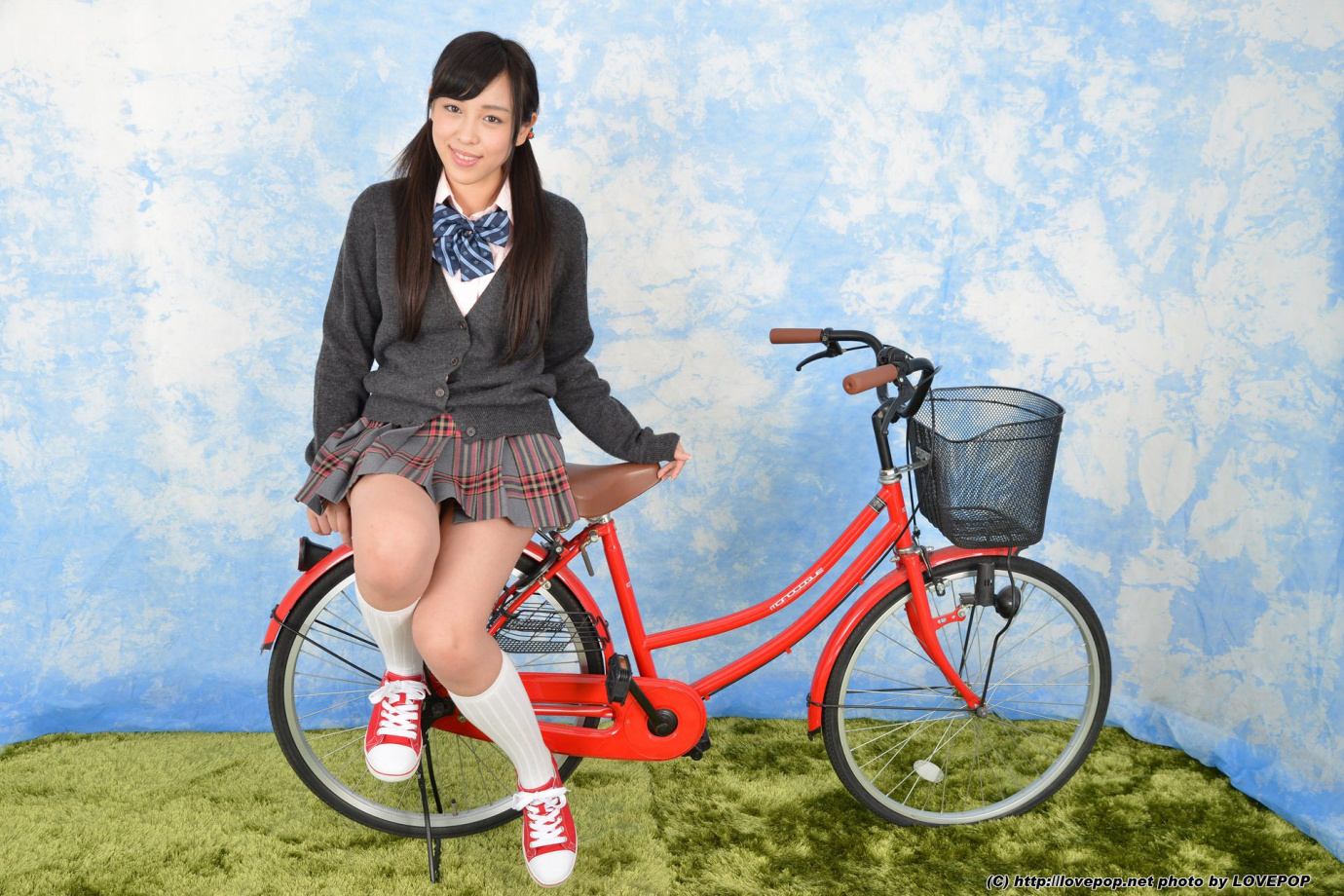 [Image: 5b66d3b9ff12437f8380c.jpg]