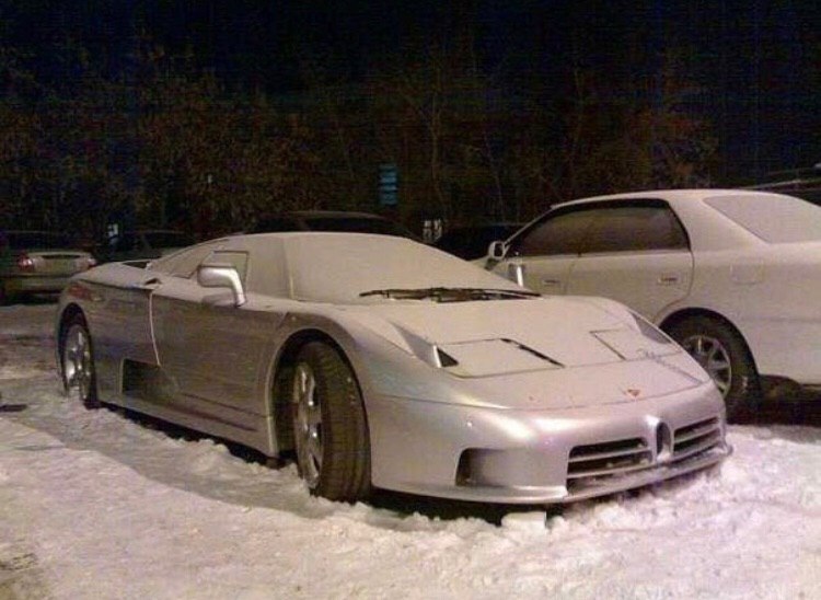 Авто фото красноярска. Bugatti eb110 Красноярск. Bugatti eb110 в России. Bugatti eb110 РФ. Bugatti EB 110 Анатолия Золотухина.