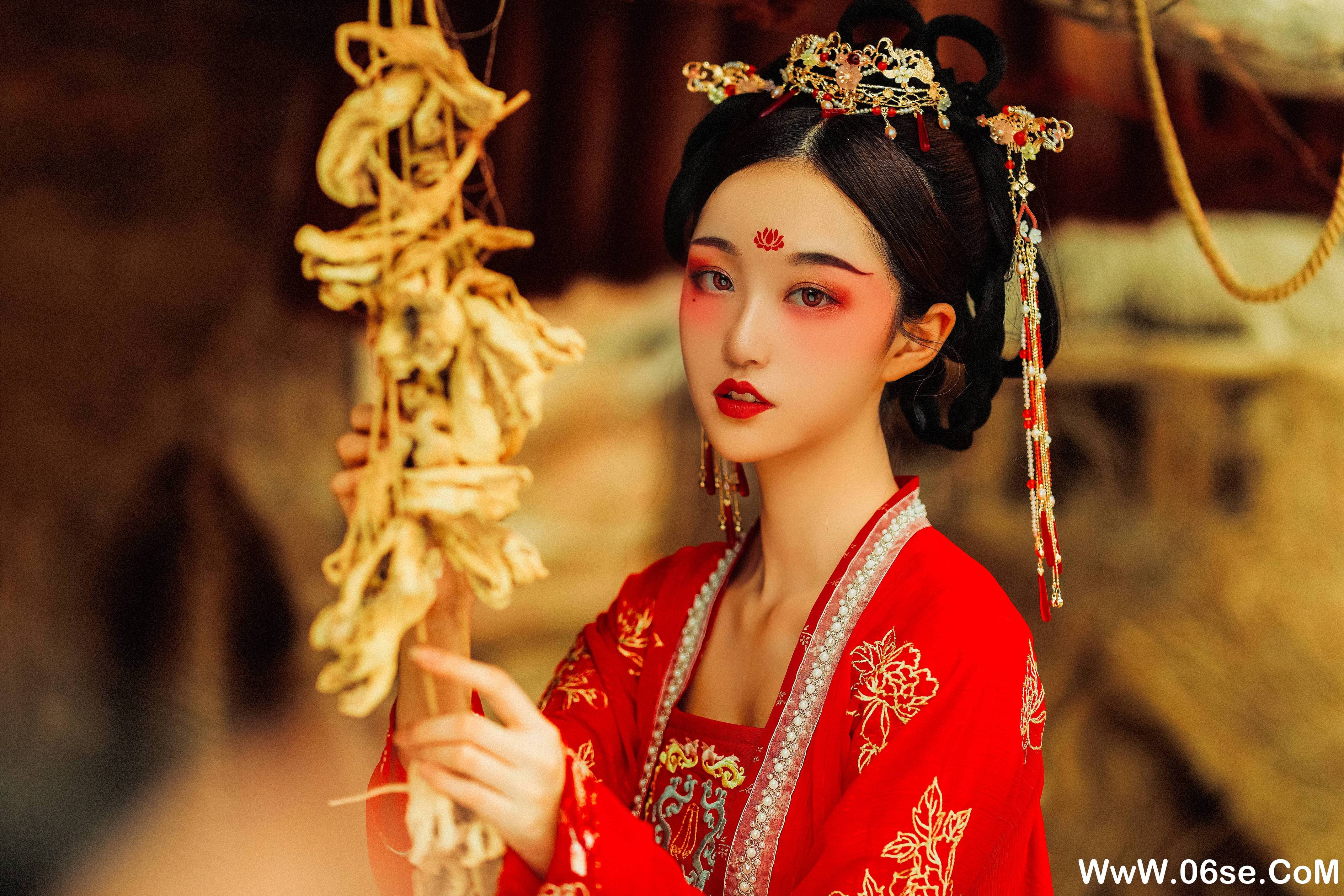 图片[23]-[YITUYU艺图语]2021.08.23 梦千年 沧霁桔梗[27+1P／875MB]-六色网