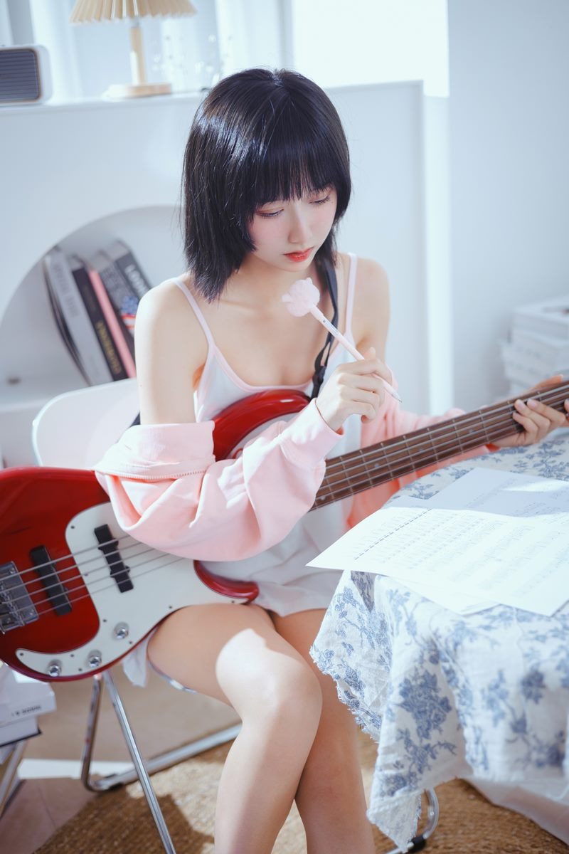 [Cos]木绵绵 - 贝斯与妹妹 [53P] 34
