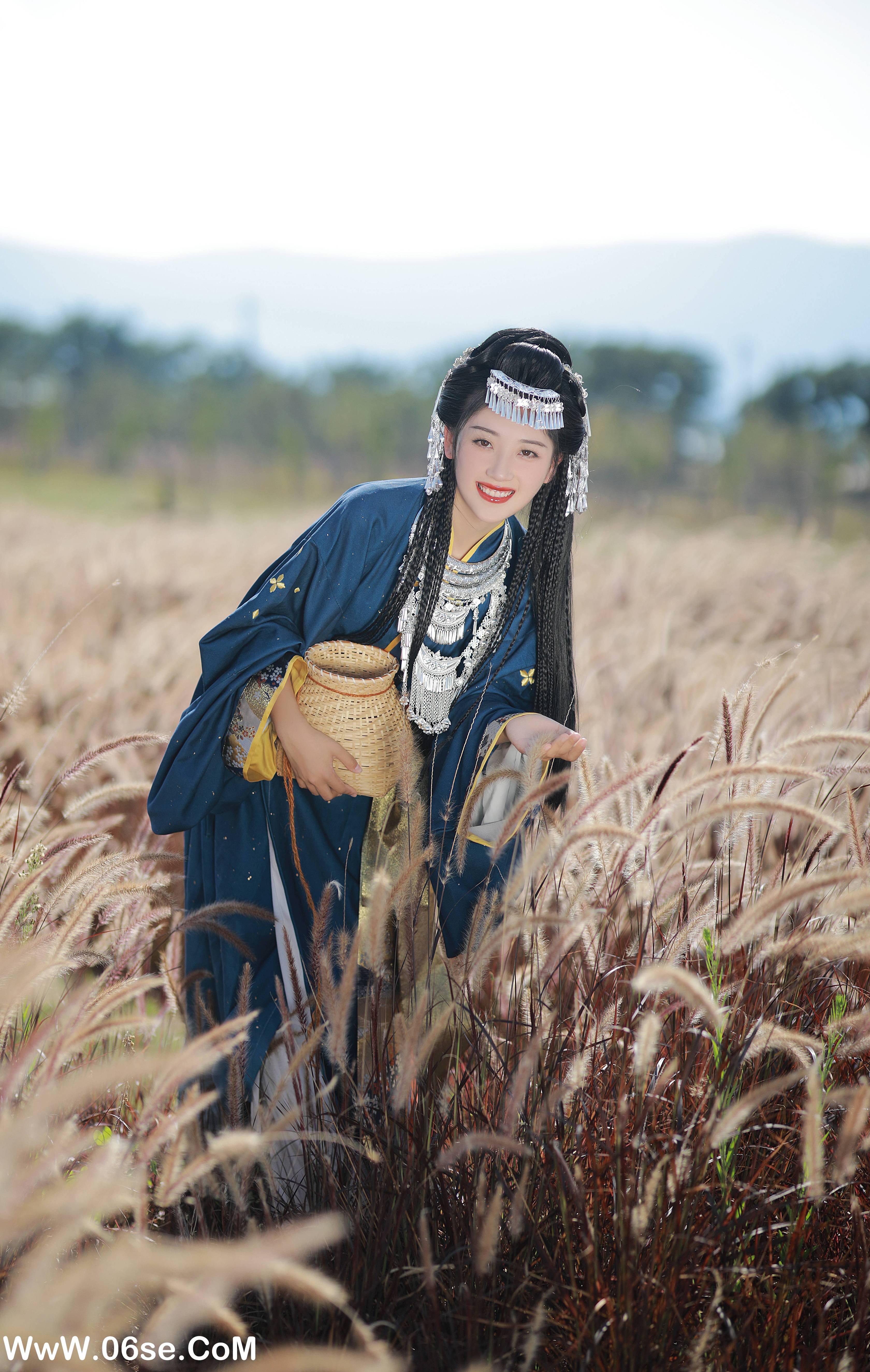 图片[32]-[YITUYU艺图语]2022.09.29 我与春风携过客 Y-JIN[35+1P／661MB]-六色网