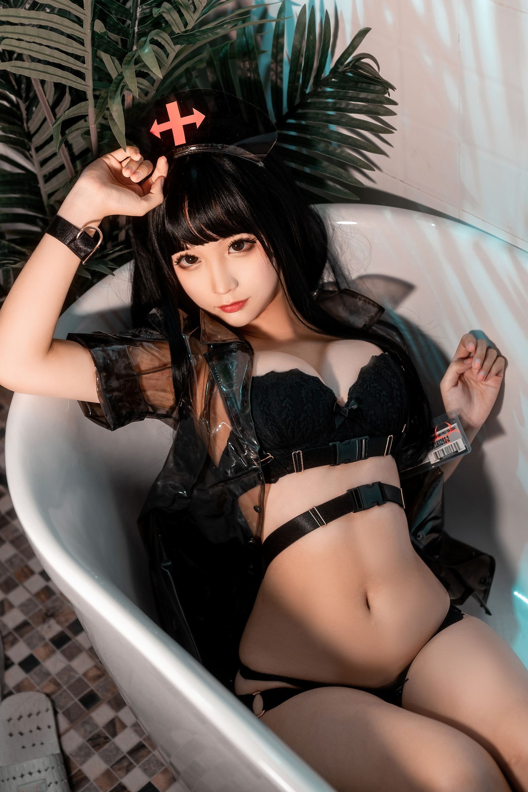 蠢沫沫-胶衣护士 黑 [40P] 9