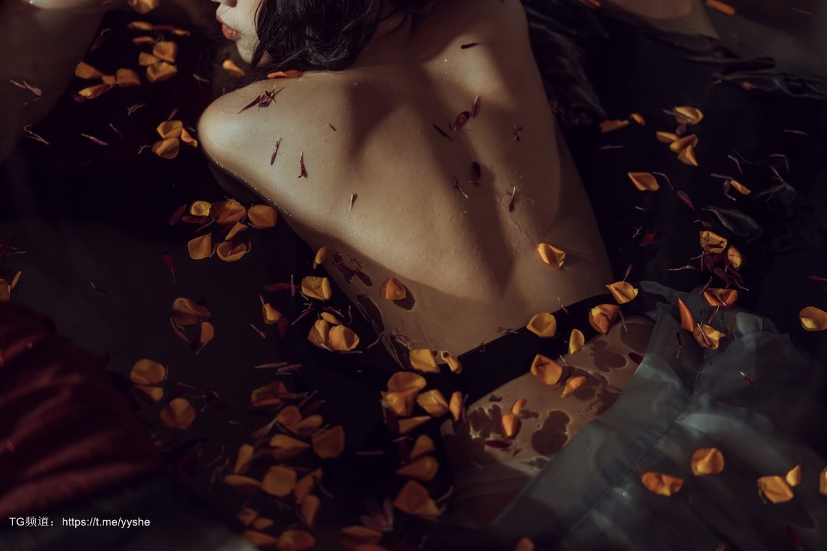 [Cos]秋和柯基 - 昏红帐[52P] 26
