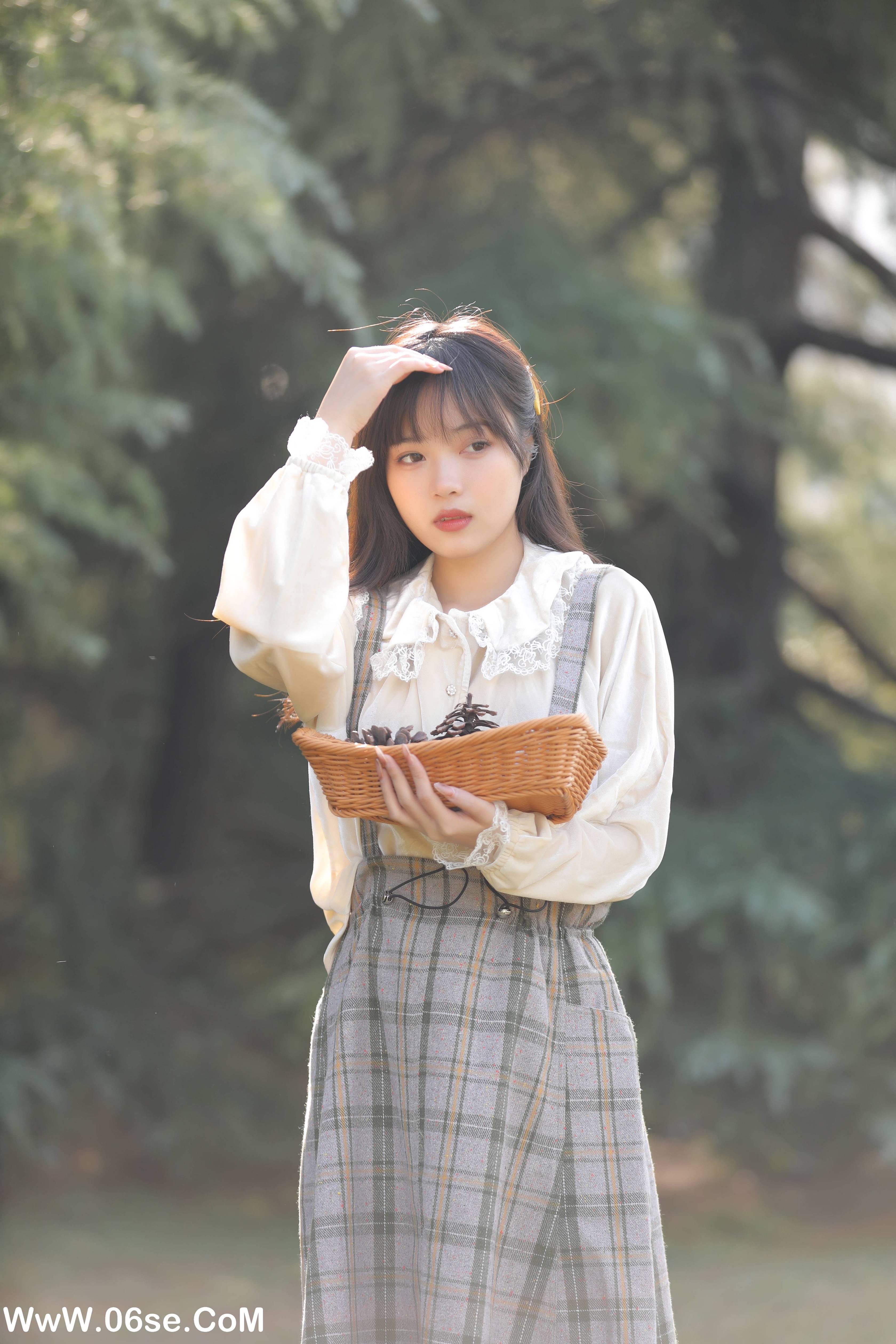 图片[21]-[YITUYU艺图语]2022.11.17 秋信 小薇人儿[34+1P／351MB]-六色网