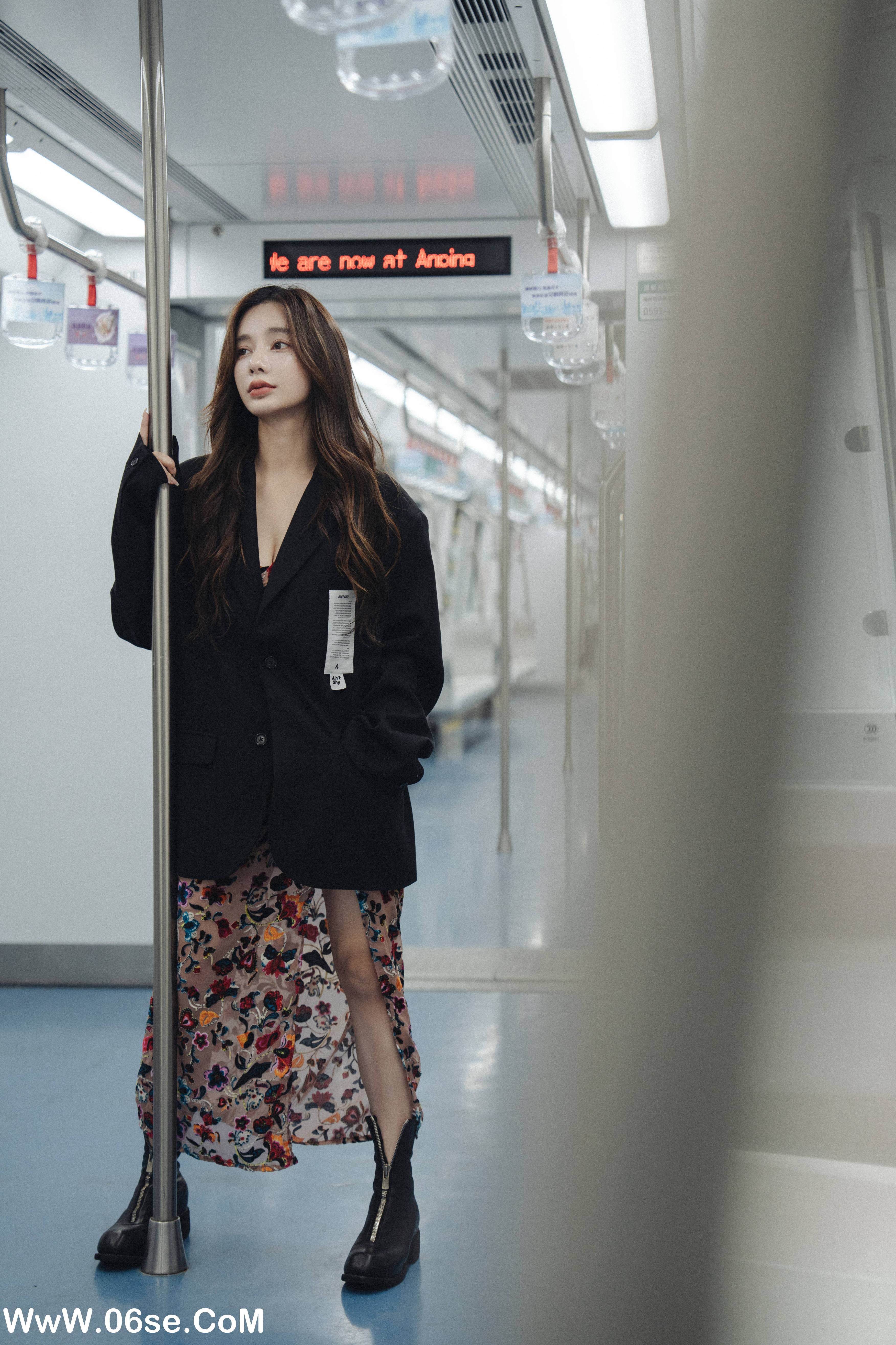 图片[34]-[YITUYU艺图语]2022.08.05 落寞地铁 姝雯同学[40+1P／413MB]-六色网