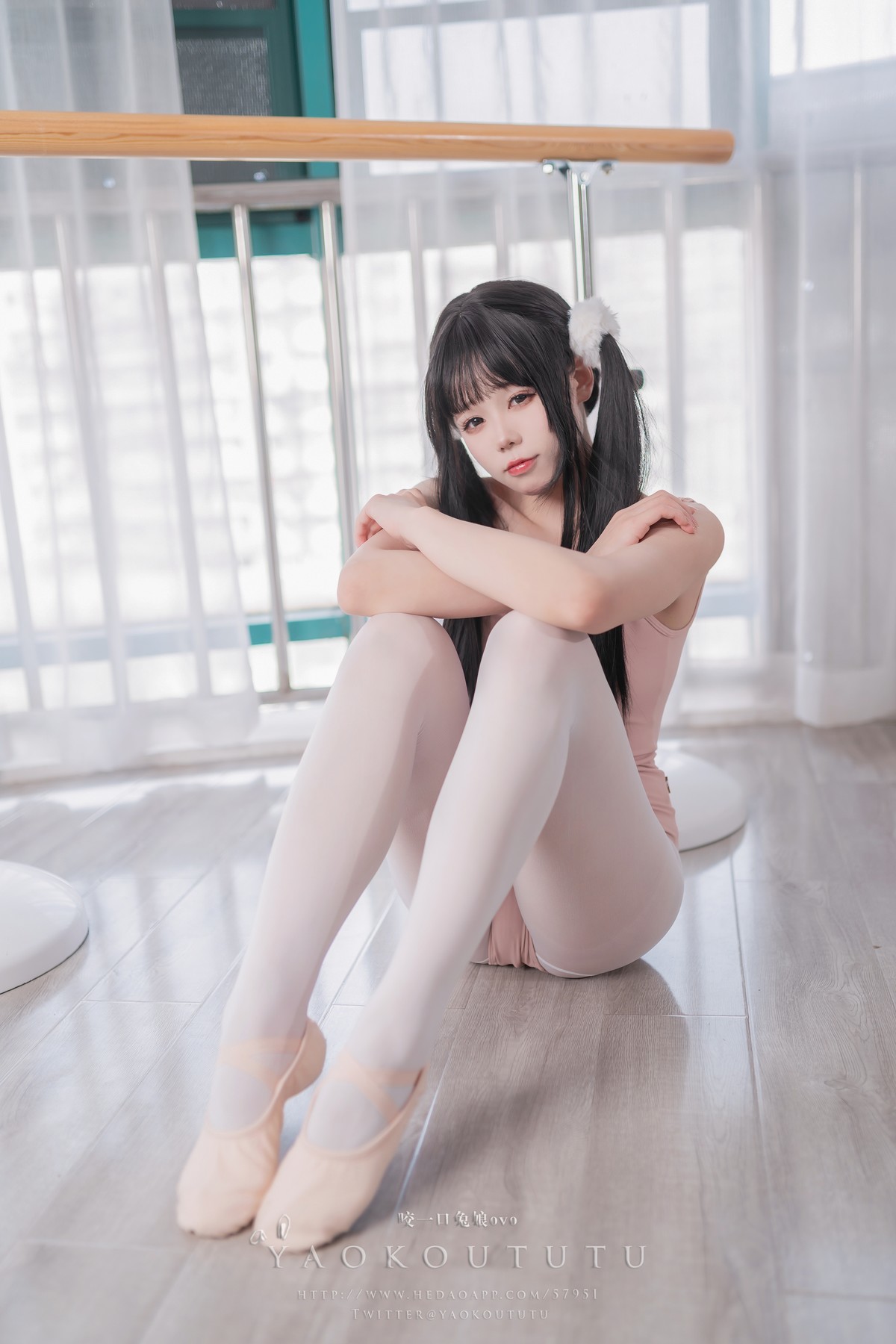 Cosplay 黏黏团子兔 来不及的舞蹈课 12