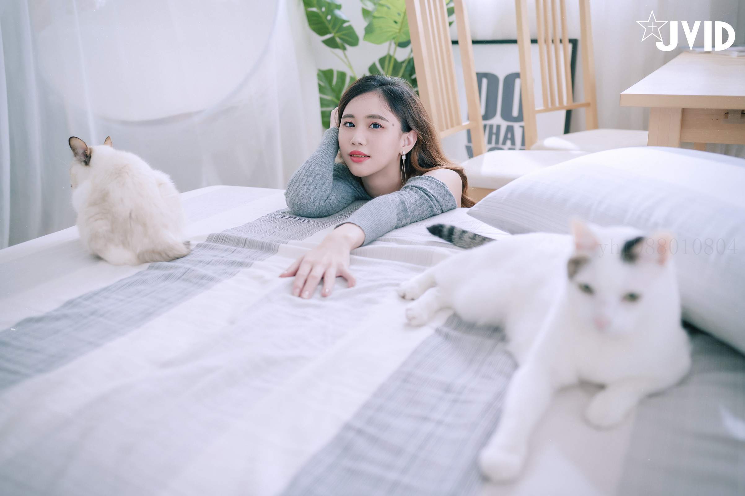 JVID精品 美乳女神Jessica到友人家看貓被強制高潮 Set.01 28