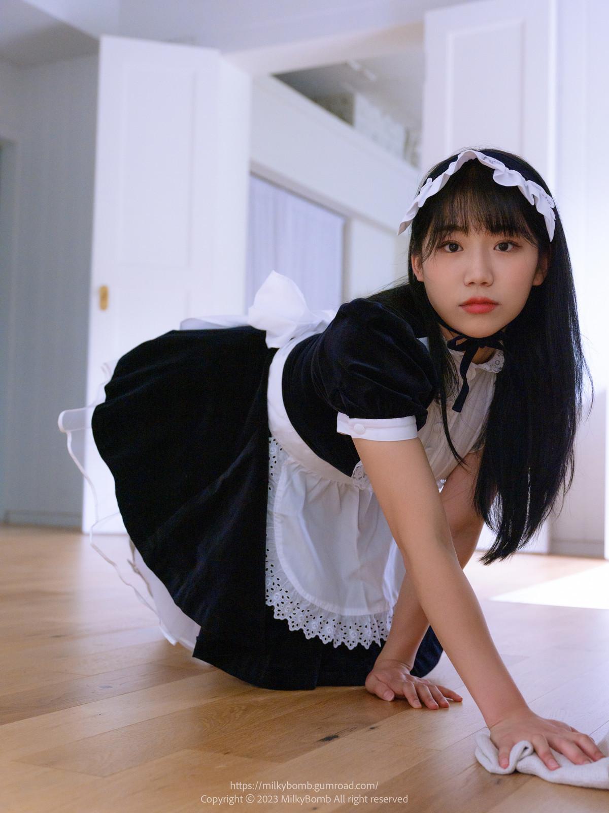 Yui 유이, [MilkyBomb] Maid Set.03 11