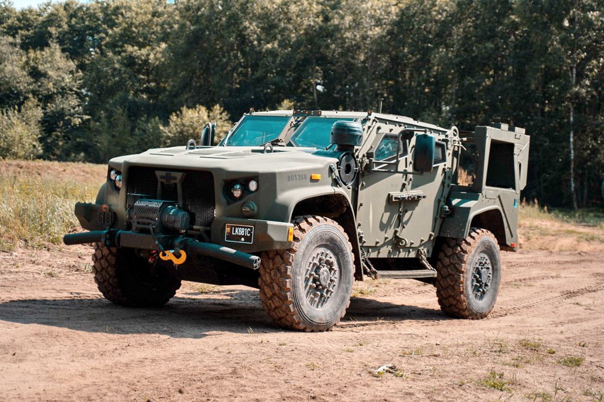 Военные внедорожник Oshkosh