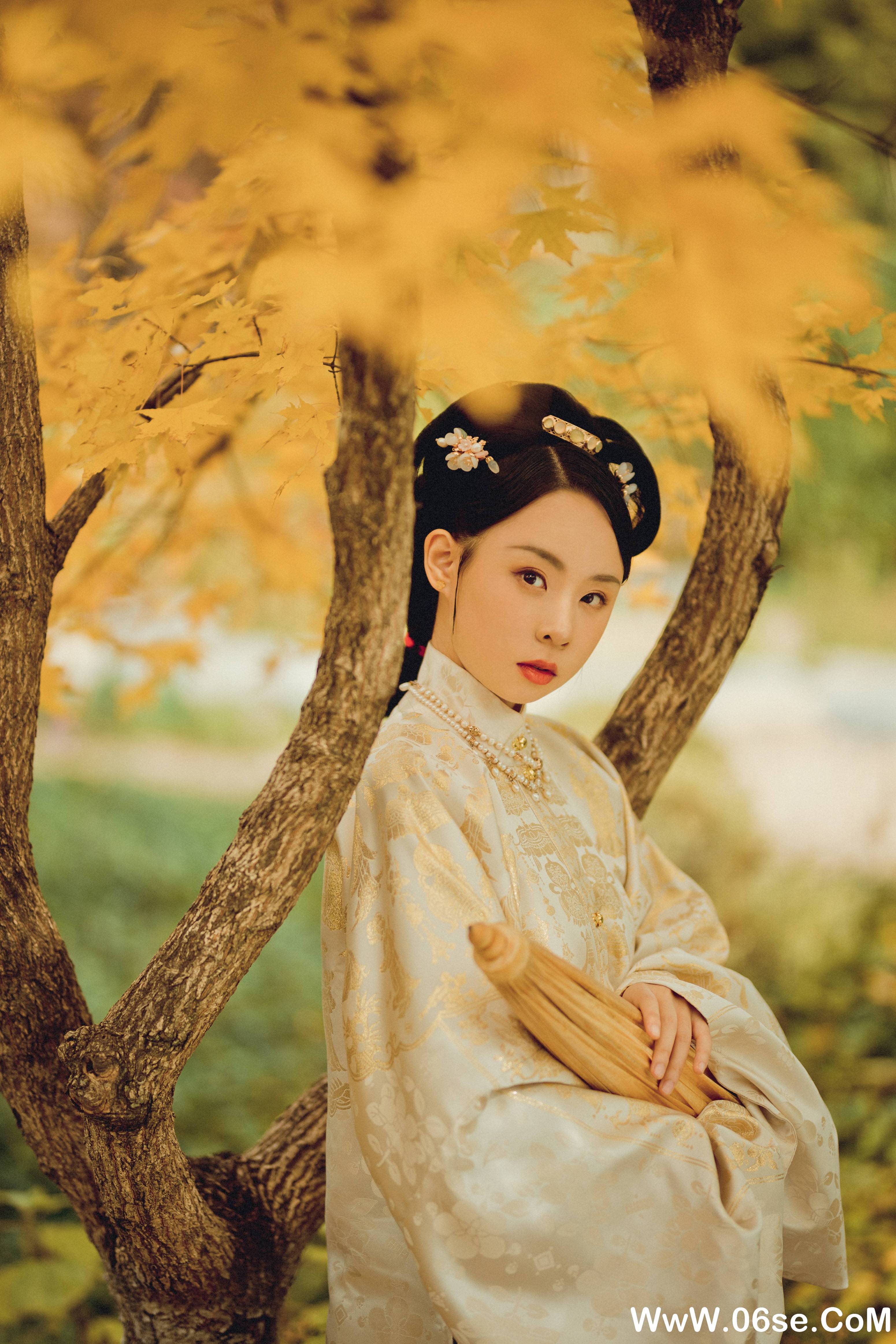 图片[23]-[YITUYU艺图语]2021.09.03 寻枫 冯友薇[28+1P／389MB]-六色网
