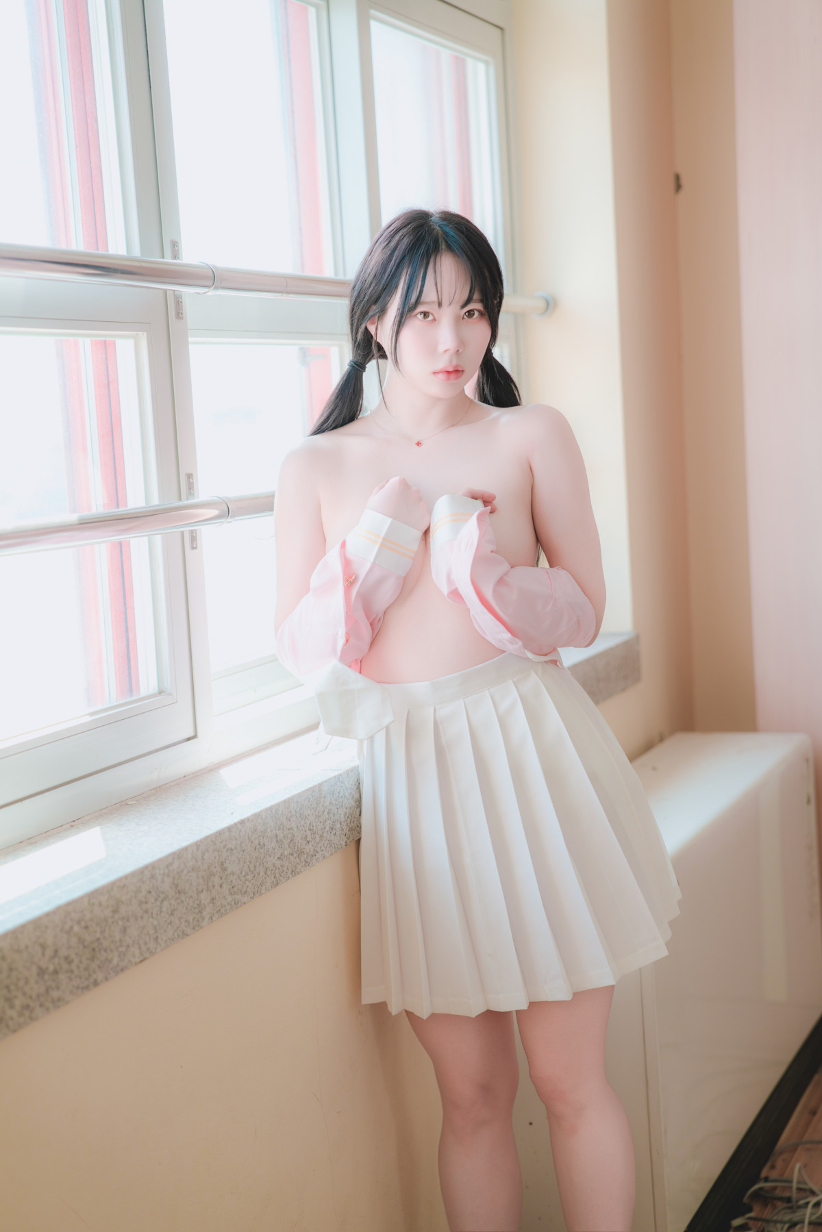 Myua 뮤아, Photobook “Pure” 13