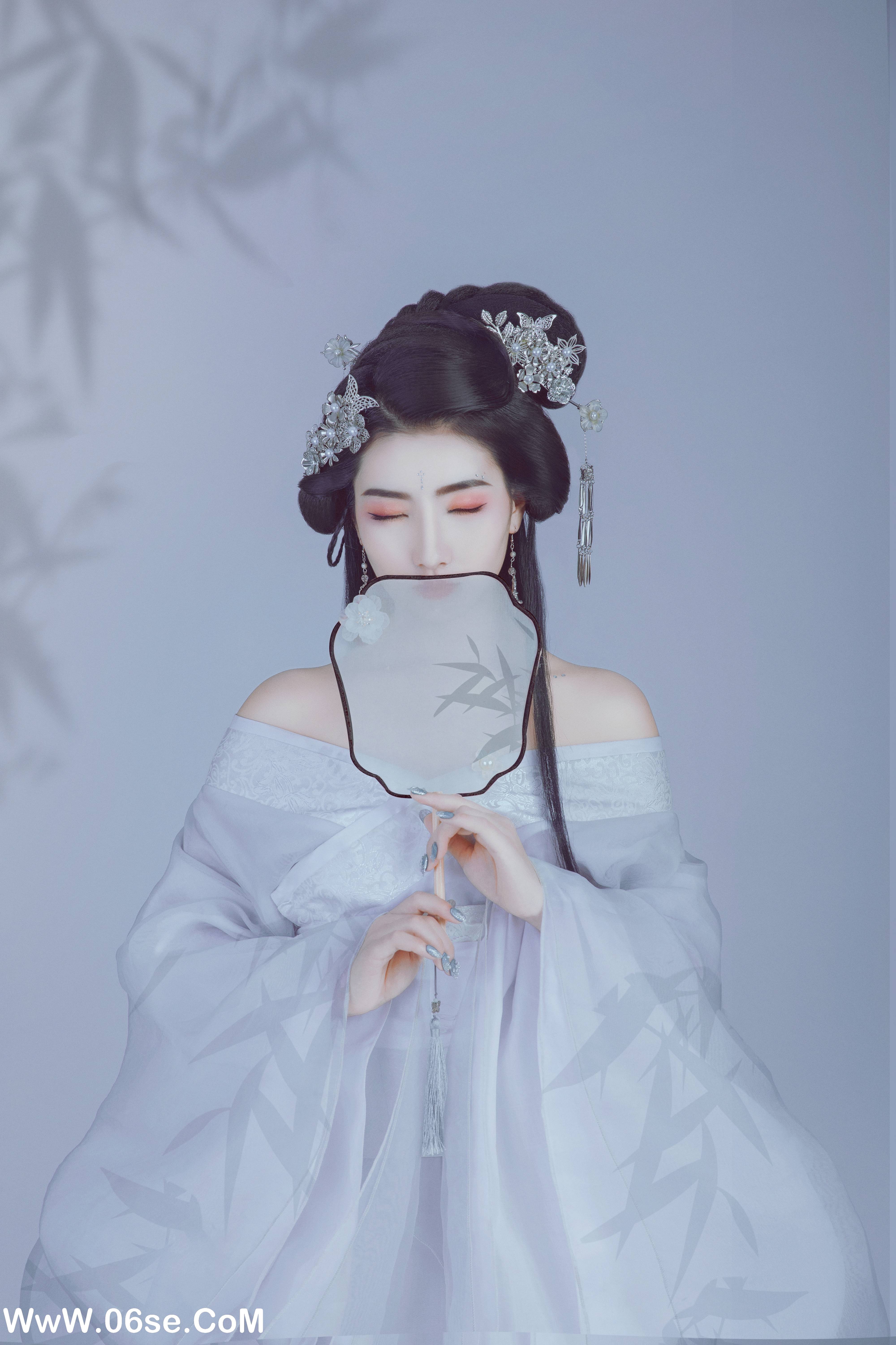 图片[18]-[YITUYU艺图语]2022.01.06 清月盈 唯宝[21+1P／304MB]-六色网
